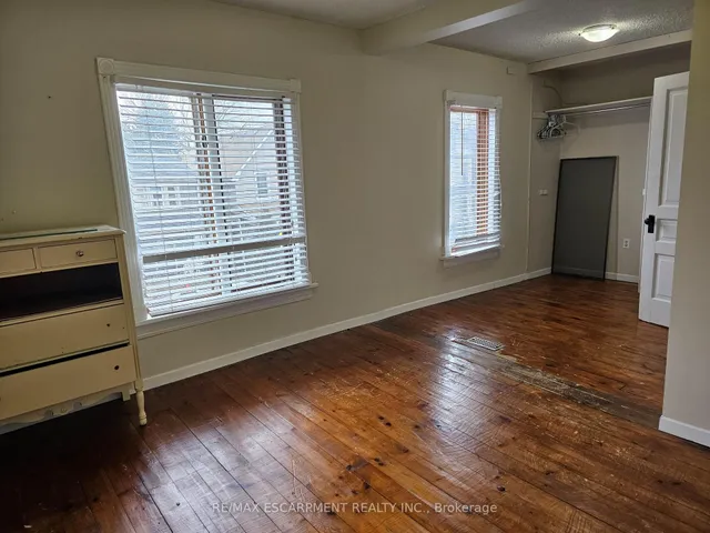 Additional property image - 63 New St