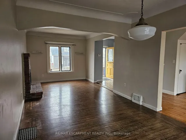 Additional property image - 63 New St