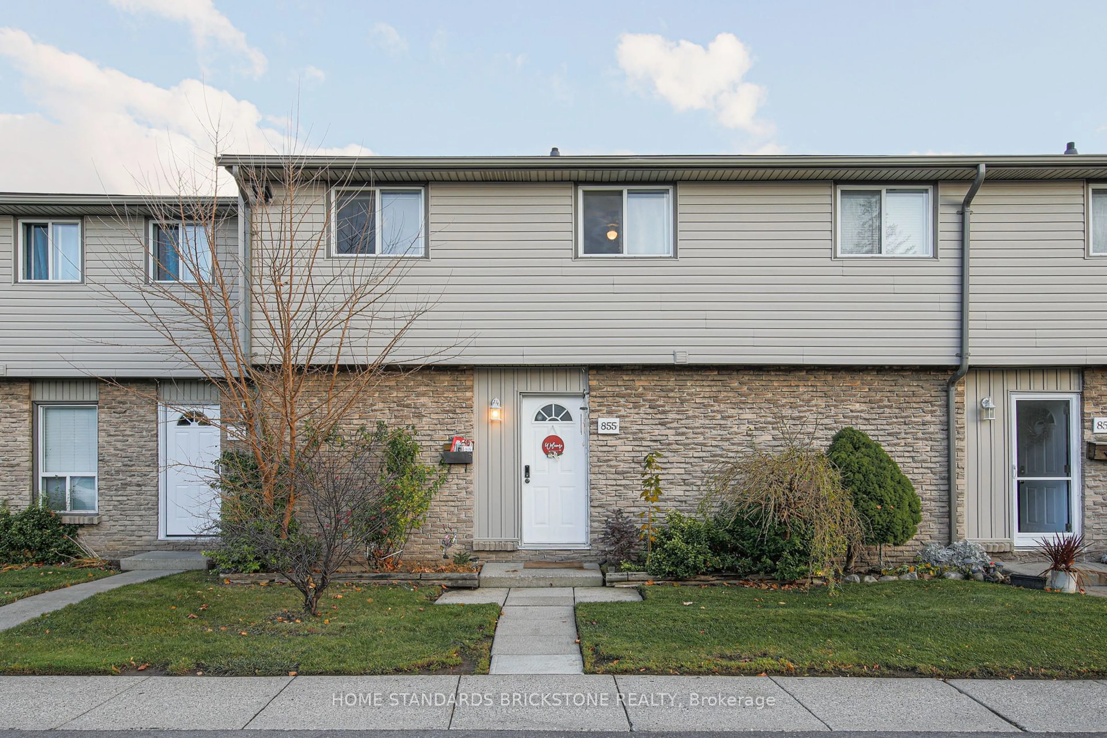 Home with vinyl exterior material, street for 855 Southdale Rd #33, London South Ontario N6E 1V7