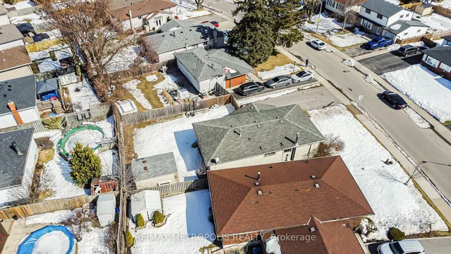 Additional property image - 280 Cranbrook Dr