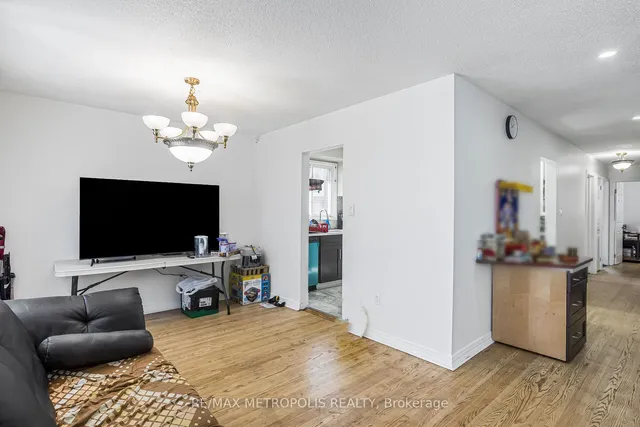 Additional property image - 280 Cranbrook Dr