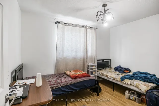 Additional property image - 280 Cranbrook Dr