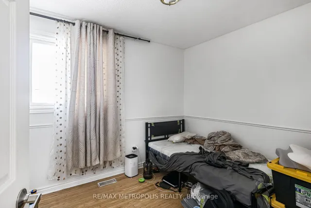 Additional property image - 280 Cranbrook Dr