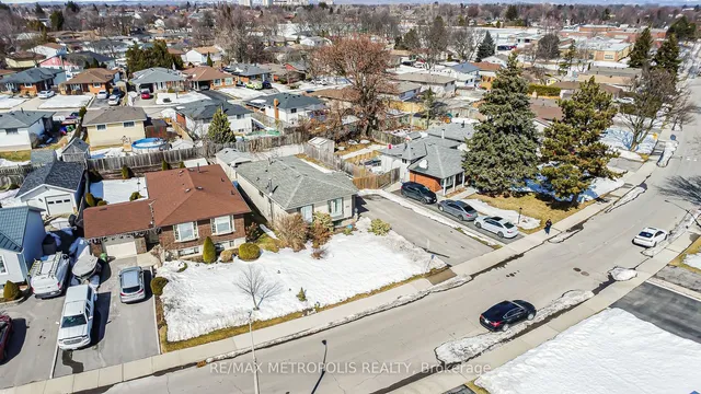 Additional property image - 280 Cranbrook Dr