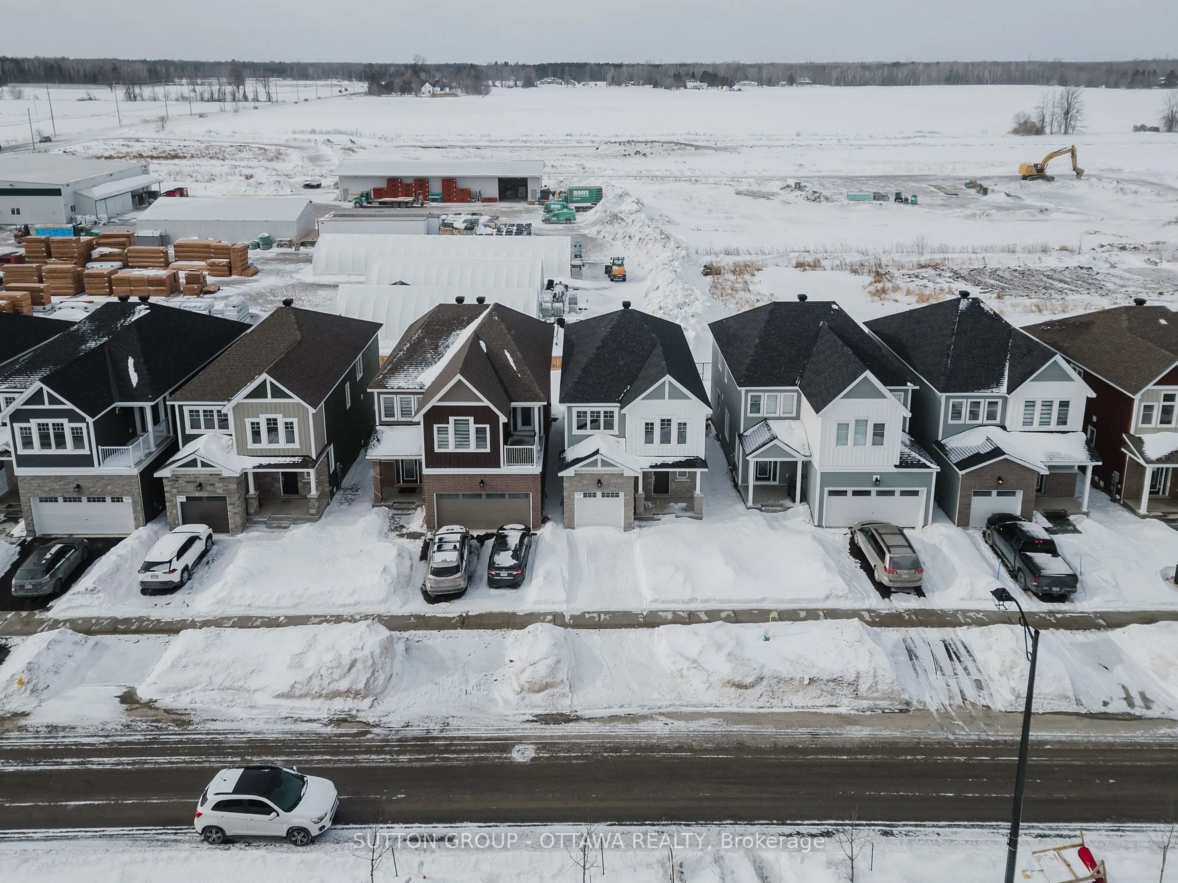 A pic from outside/outdoor area/front of a property/back of a property/a pic from drone, street for 525 Oldenburg Ave, Richmond Ontario K0A 2Z0