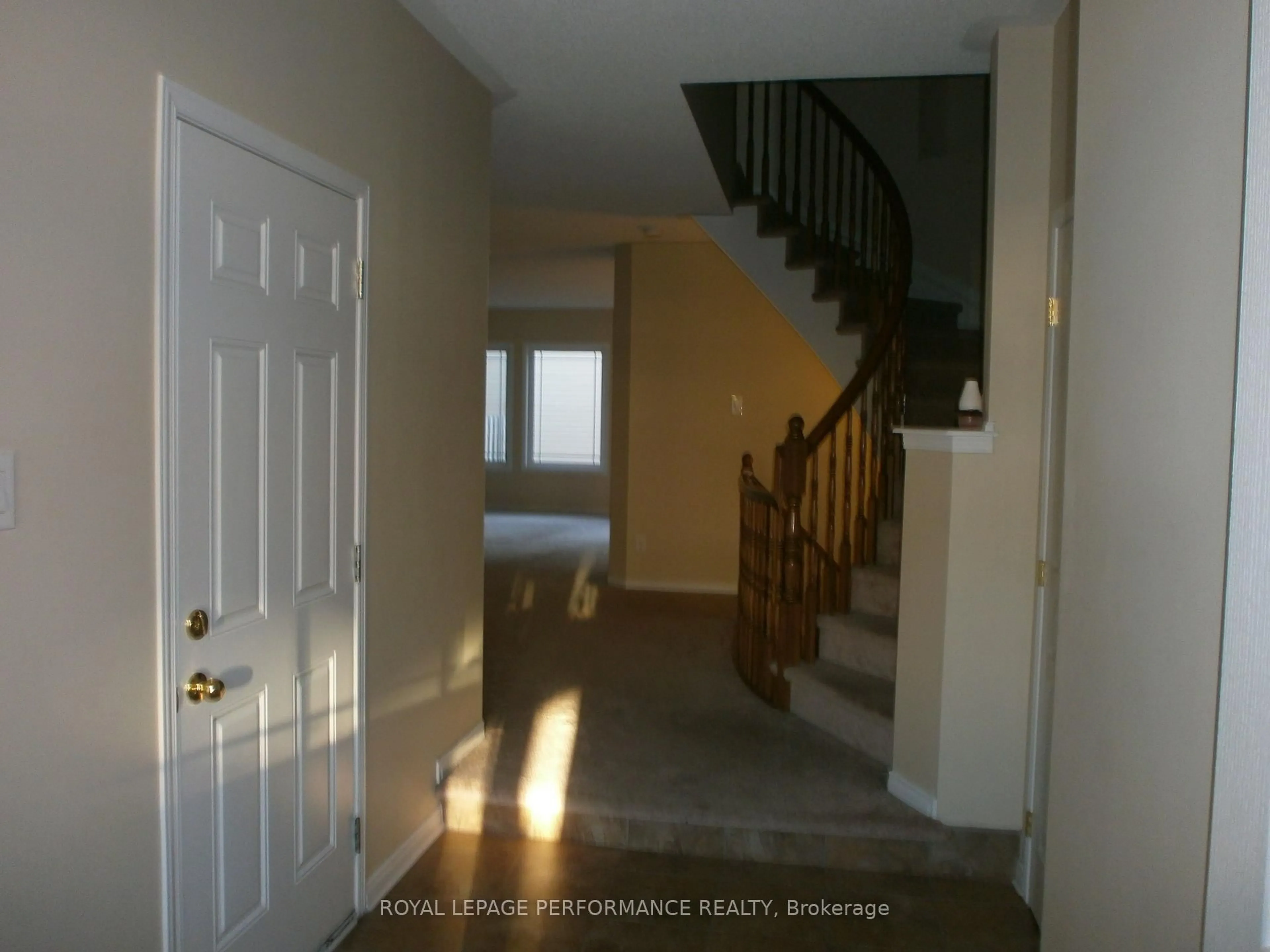 Indoor foyer for 703 Percifor Way, Orleans - Convent Glen and Area Ontario K1W 0E4