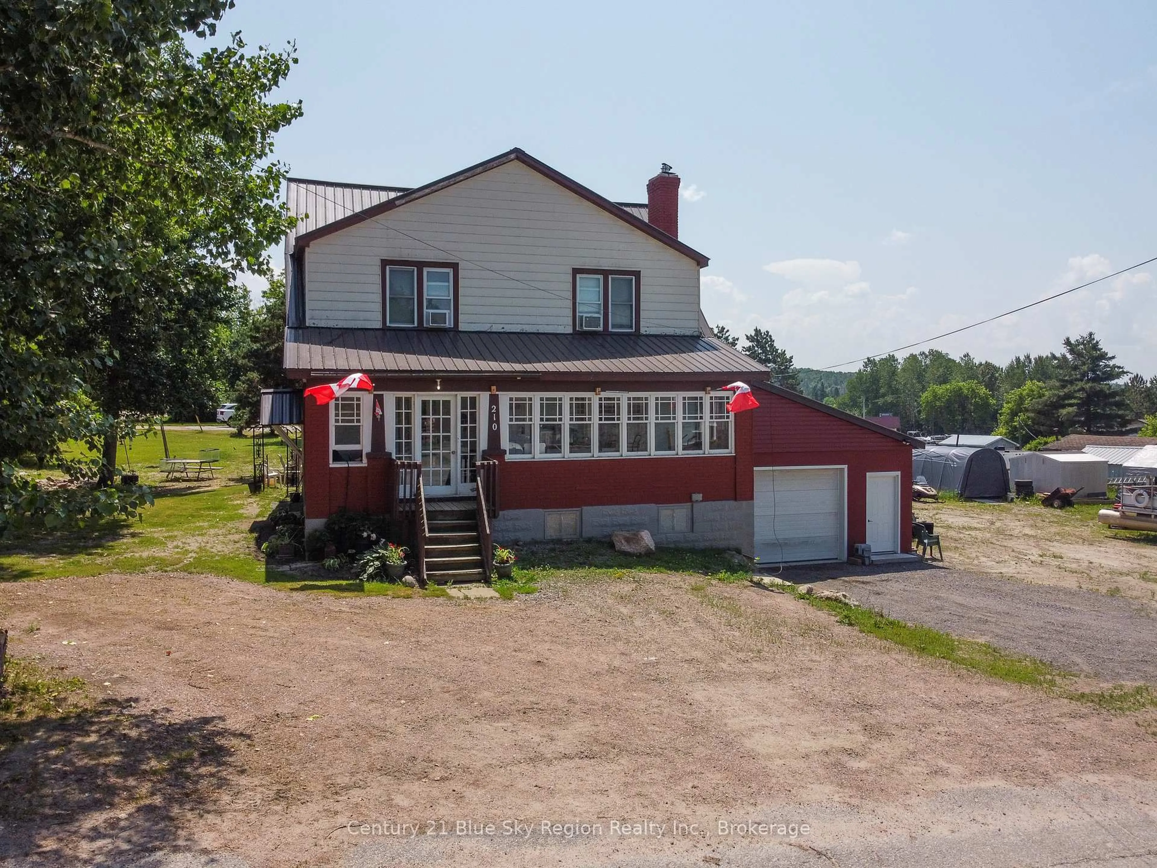 A pic from outside/outdoor area/front of a property/back of a property/a pic from drone, building for 210 CHURCH St, Bonfield Ontario P0H 1E0