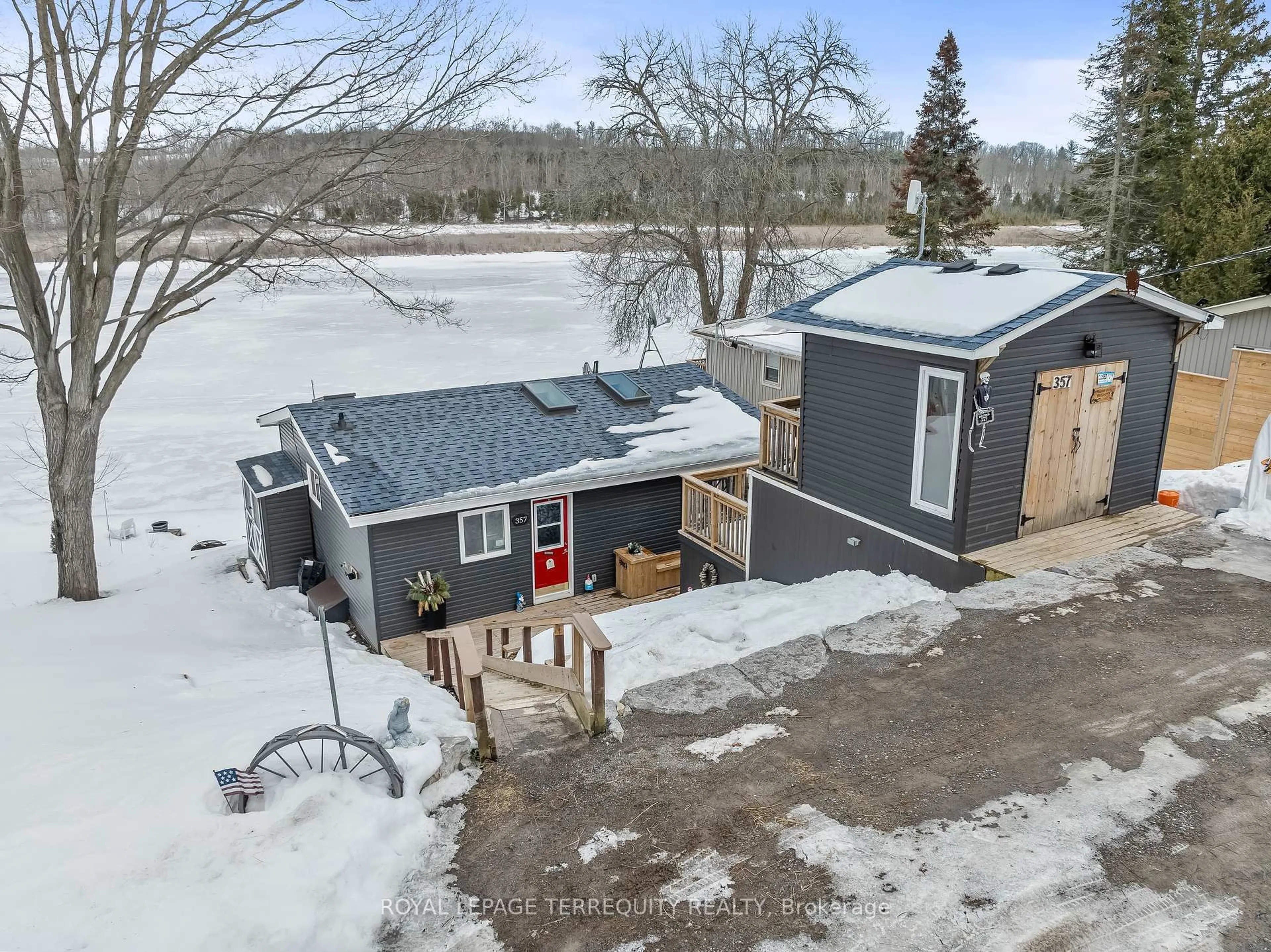 A pic from outside/outdoor area/front of a property/back of a property/a pic from drone, unknown for 357 Rainbow Dr, Otonabee-South Monaghan Ontario K0L 1B0