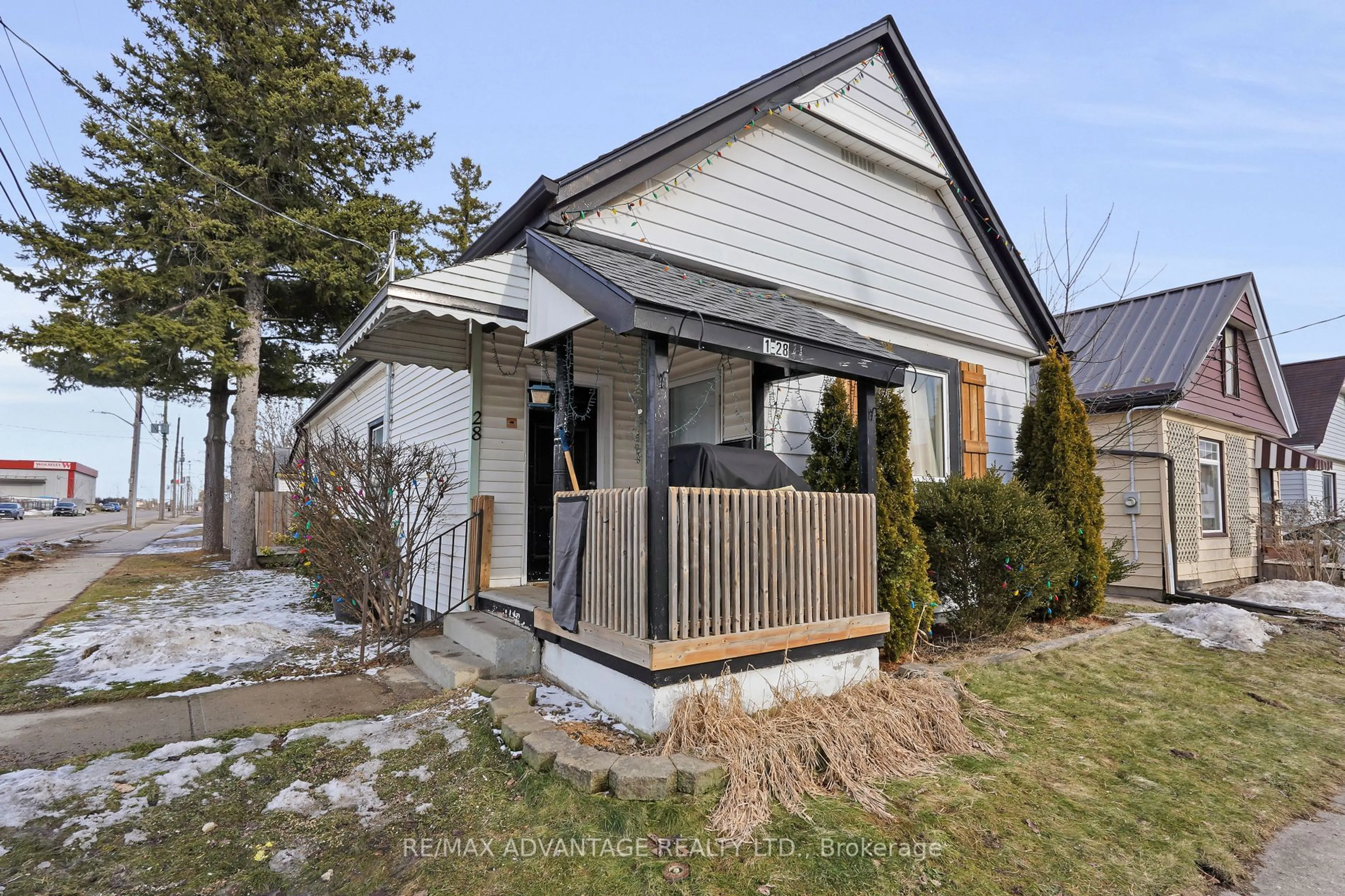 Unknown for 28 Rathgar St, London Ontario N5Z 1Y4