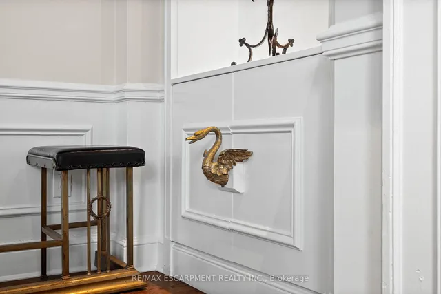 Additional property image - 5 Mayfair Pl