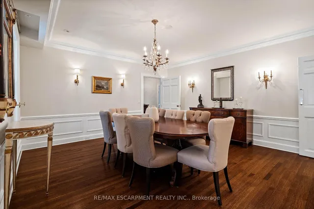 Additional property image - 5 Mayfair Pl