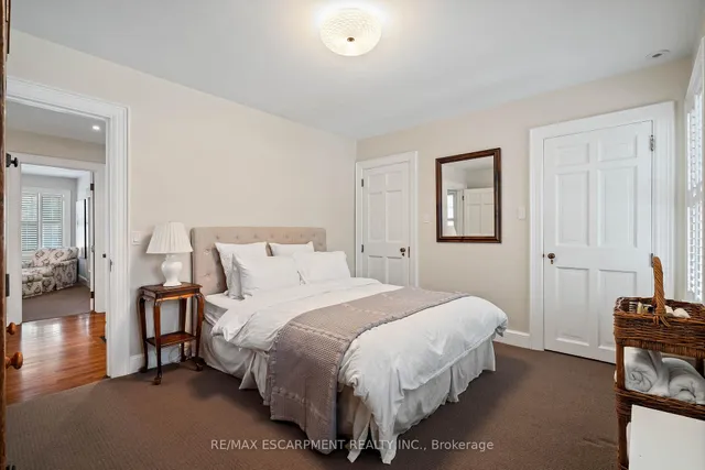 Additional property image - 5 Mayfair Pl