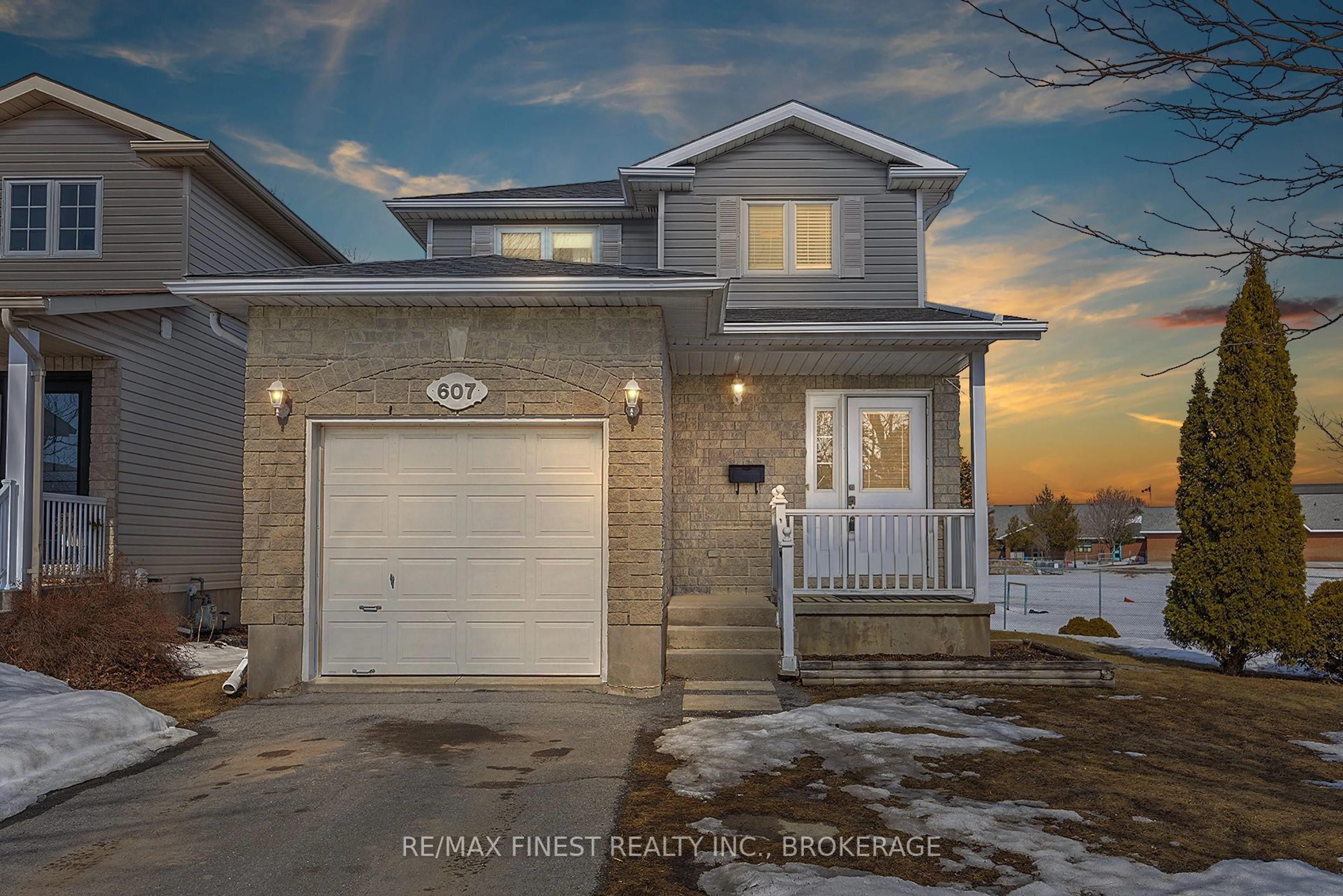 Home with vinyl exterior material, street for 607 Heritage Crt, Kingston Ontario K7M 9C9