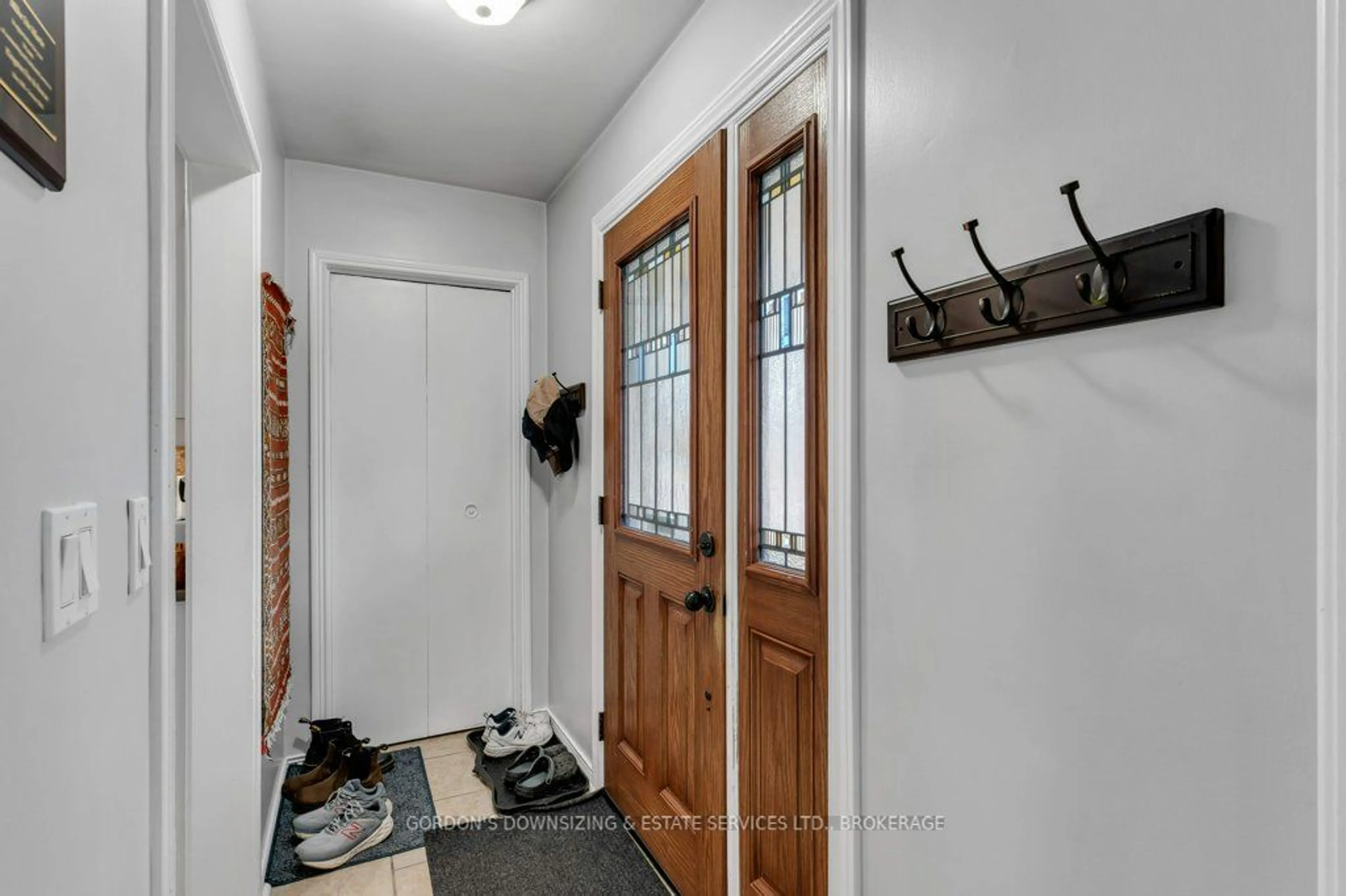 Indoor entryway for 767 Downing St, Kingston Ontario K7M 5N1