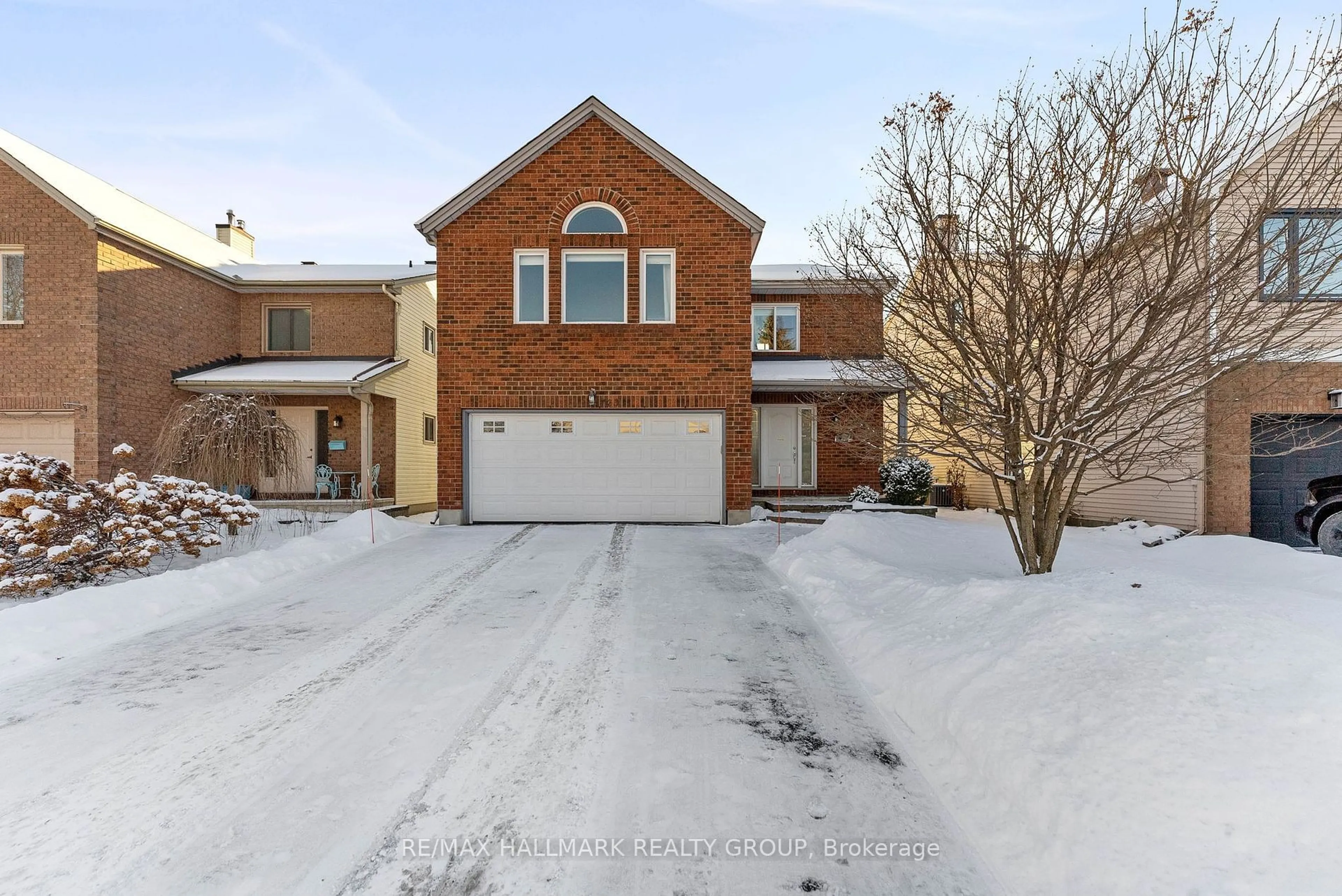 Home with brick exterior material, street for 723 Brome Cres, Orleans - Cumberland and Area Ontario K4A 3G8