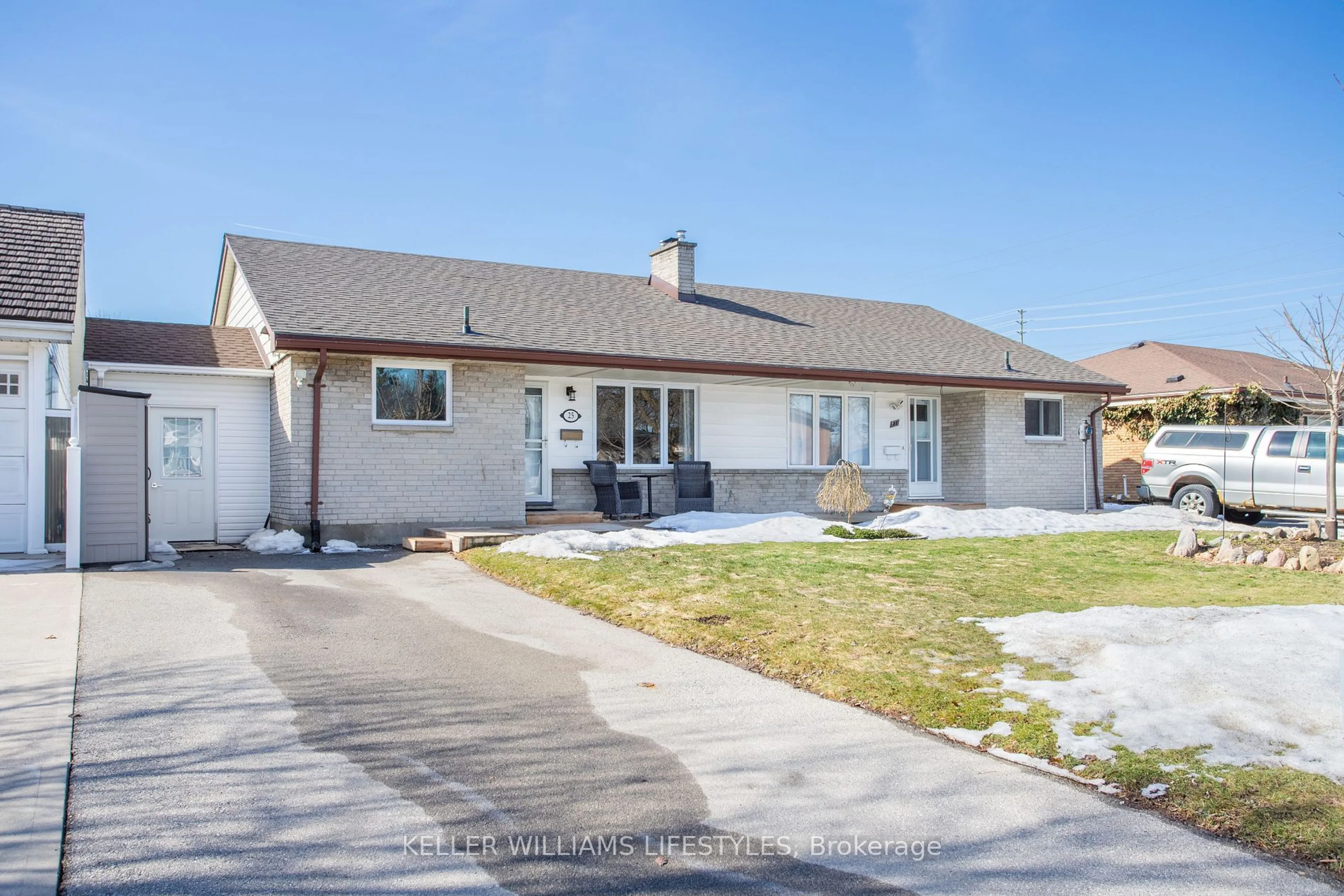 Home with vinyl exterior material, street for 25 Queenston Cres, London Ontario N5W 1N7