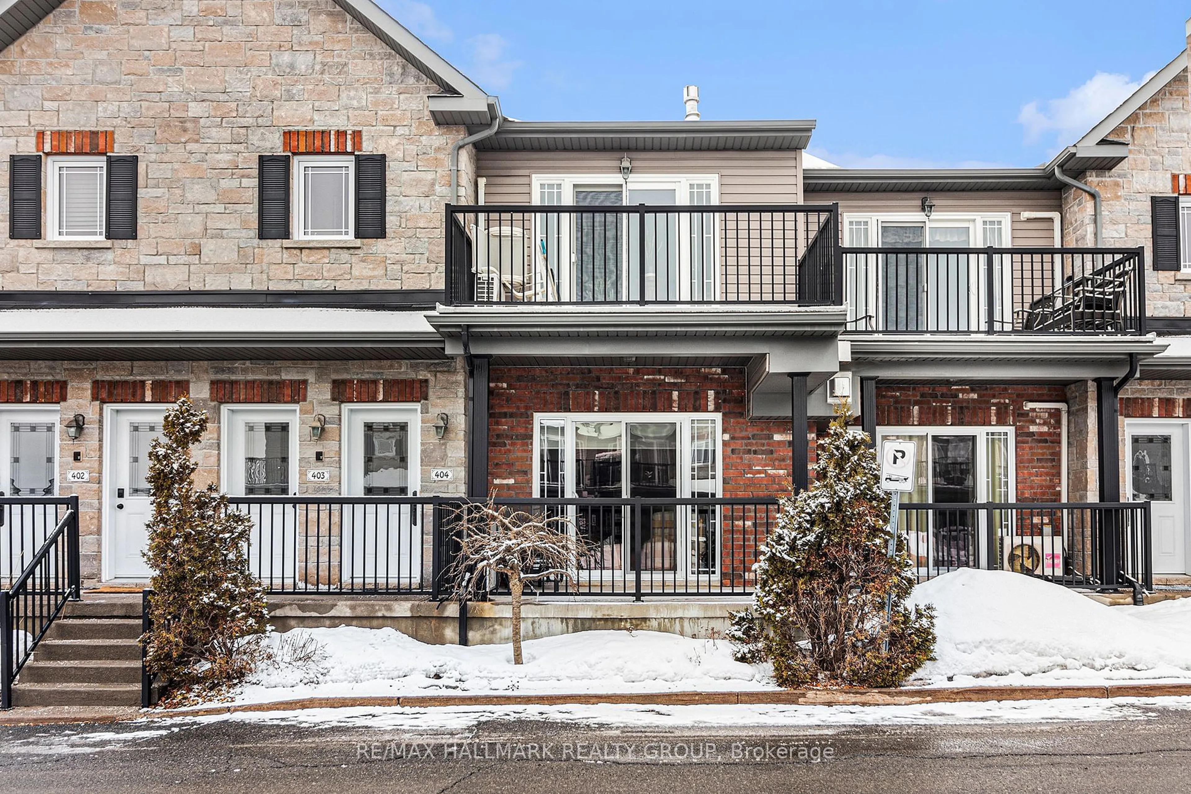 Home with brick exterior material, street for 201 Eliot Dr #404, Clarence-Rockland Ontario K4K 0G4