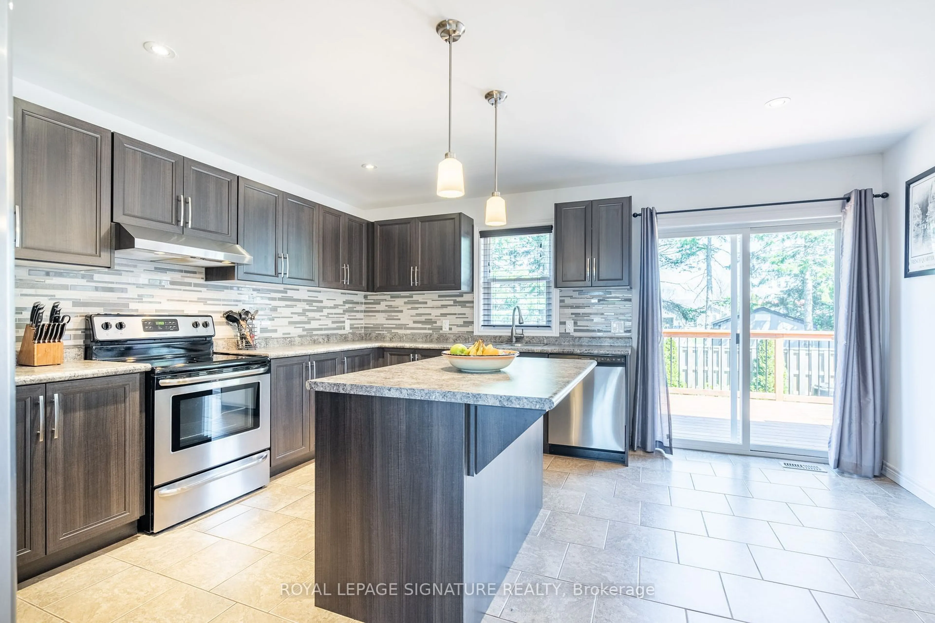 Open concept kitchen, ceramic/tile floor for 59 Backus Dr, Norfolk Ontario N0E 1M0