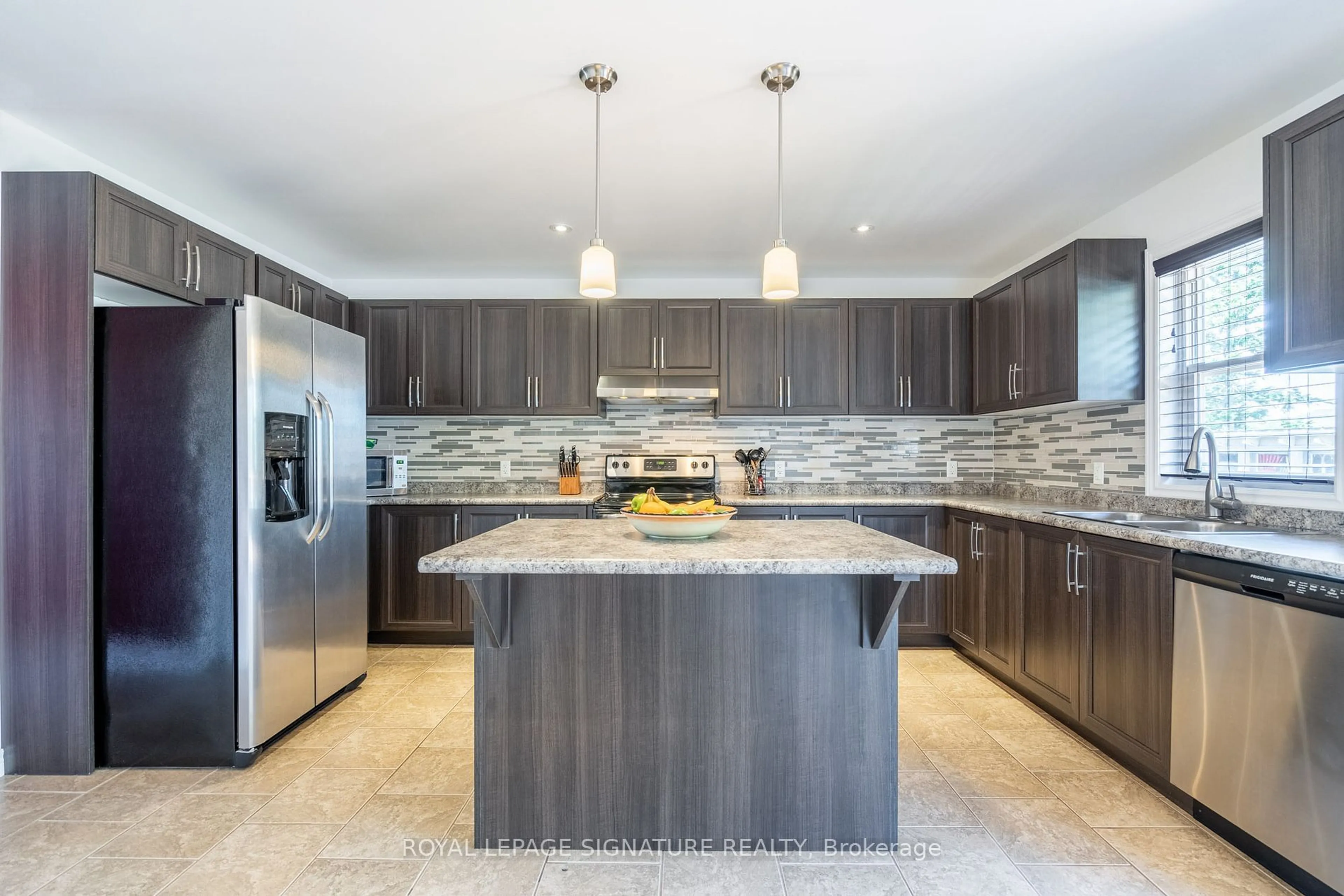 Contemporary kitchen, ceramic/tile floor for 59 Backus Dr, Norfolk Ontario N0E 1M0