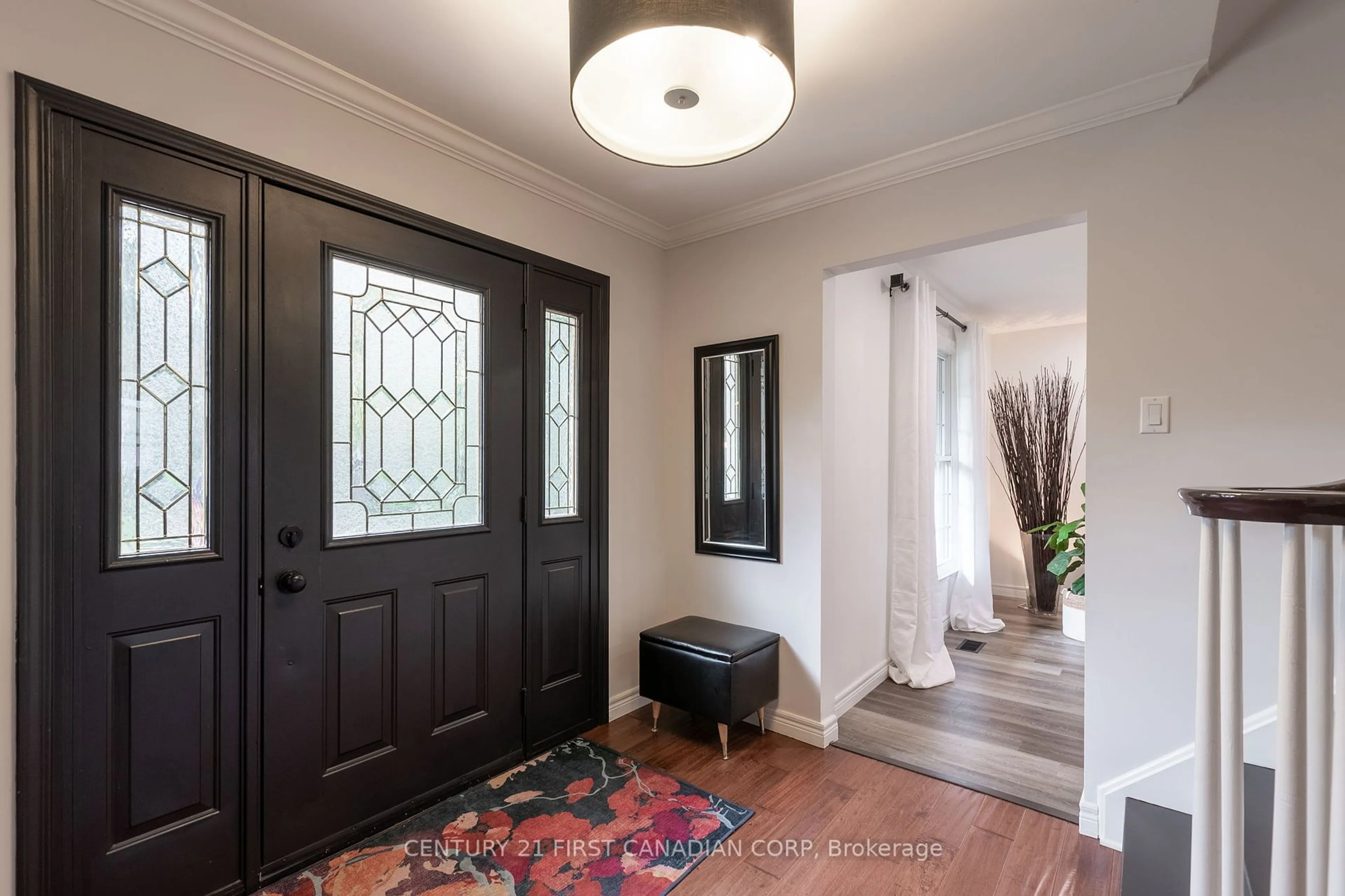 Indoor entryway for 178 Guildford Cres, London Ontario N6J 3Y6