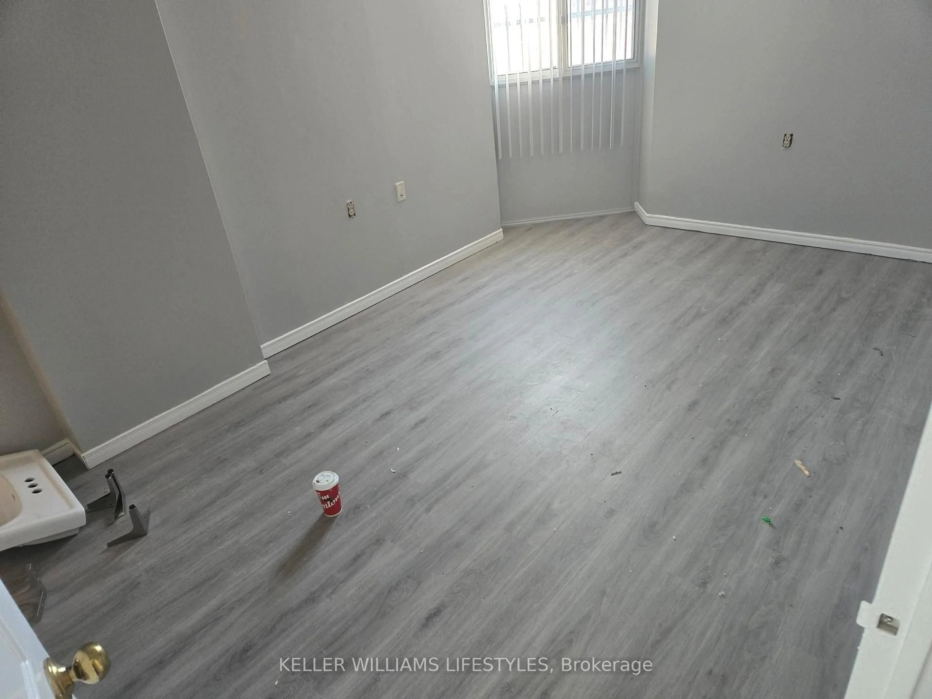 A pic of a room for 323 Colborne St #206, London Ontario N6B 3N8