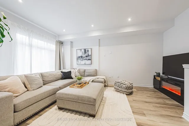 Additional property image - 61 Soho St Unit 134