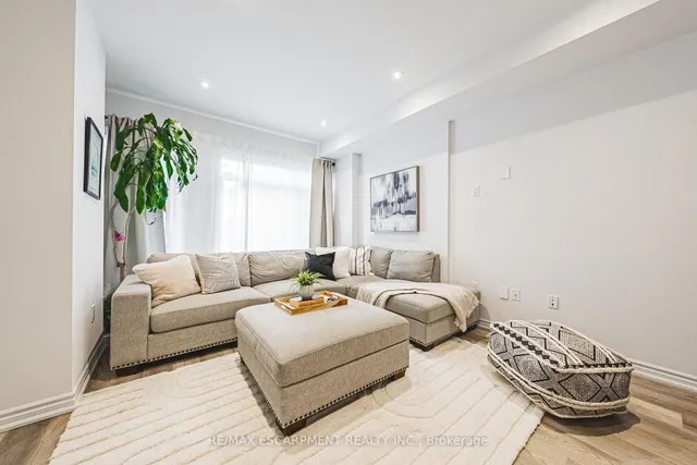 Additional property image - 61 Soho St Unit 134