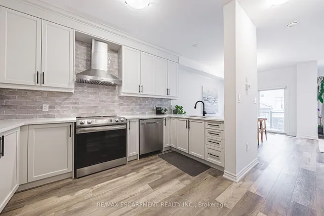 Additional property image - 61 Soho St Unit 134