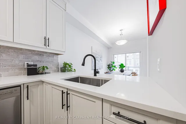 Additional property image - 61 Soho St Unit 134