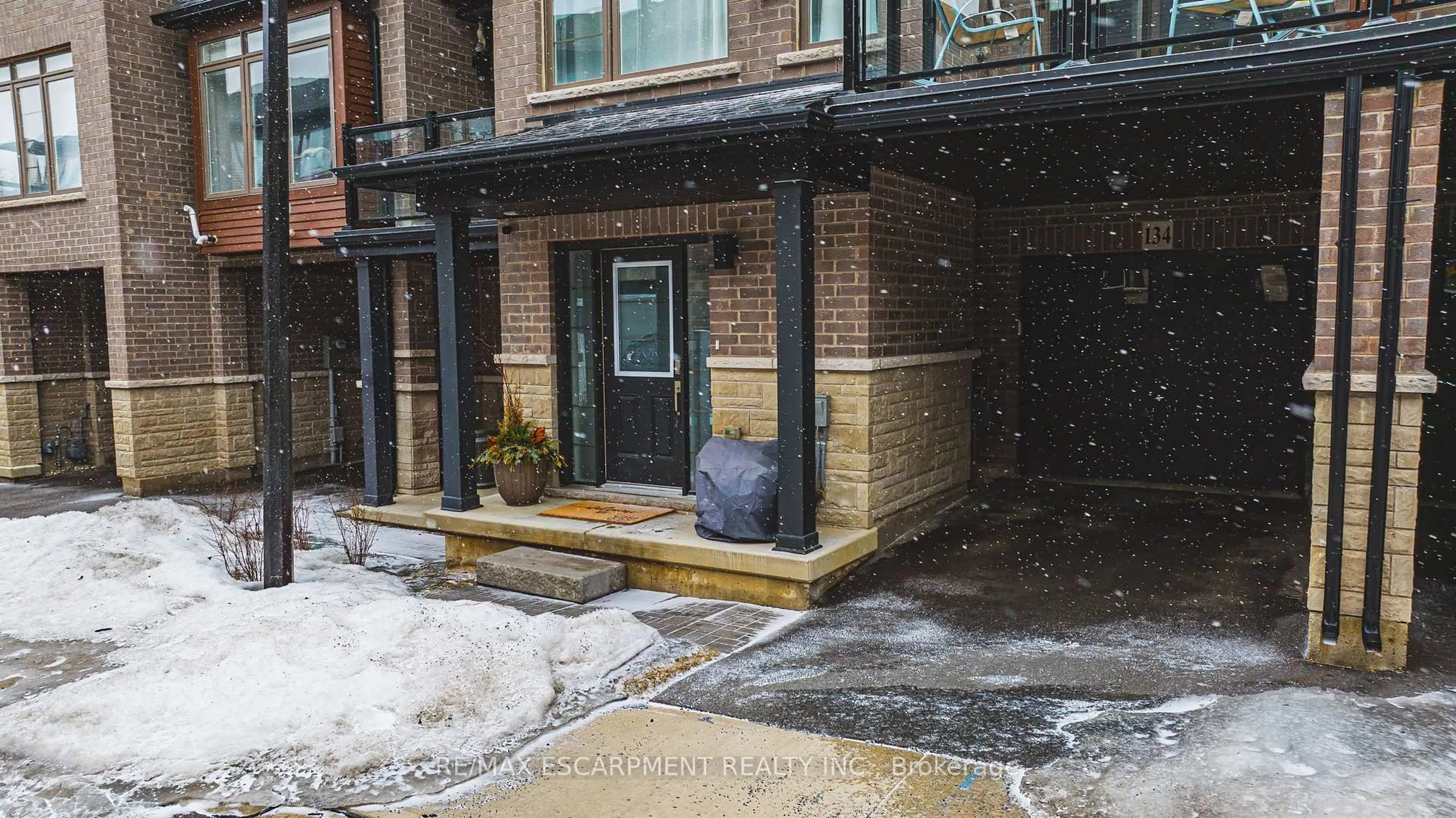 Patio, street for 61 Soho St #134, Hamilton Ontario L8J 0M6