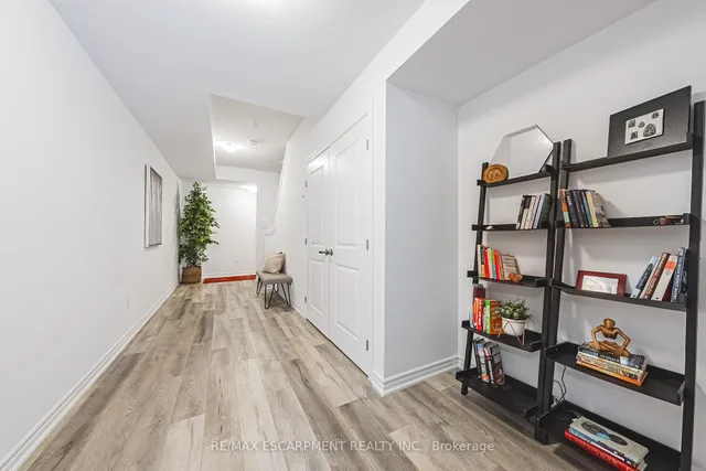 Additional property image - 61 Soho St Unit 134