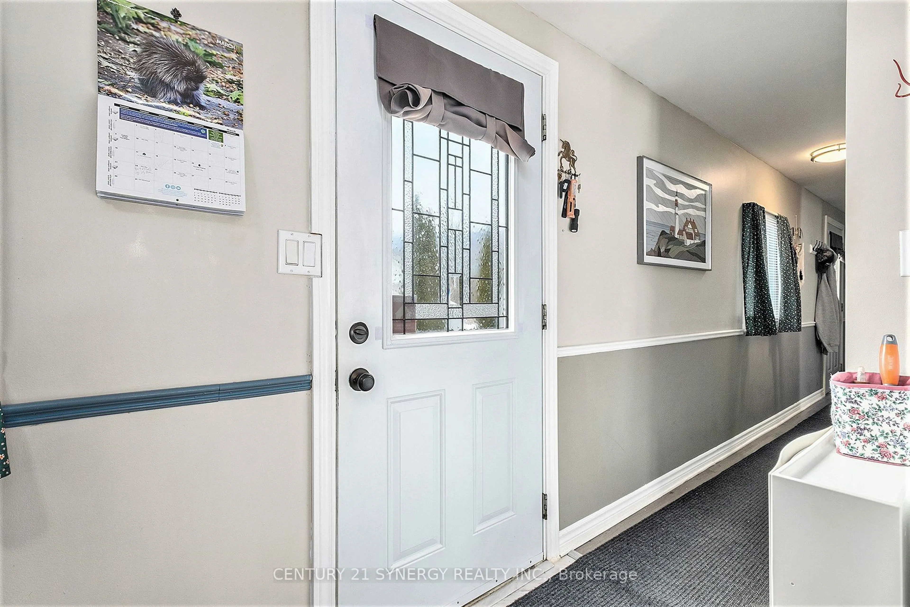 Indoor entryway for 109 - 26 Salmon Side Rd, Rideau Lakes Ontario K7A 4S5