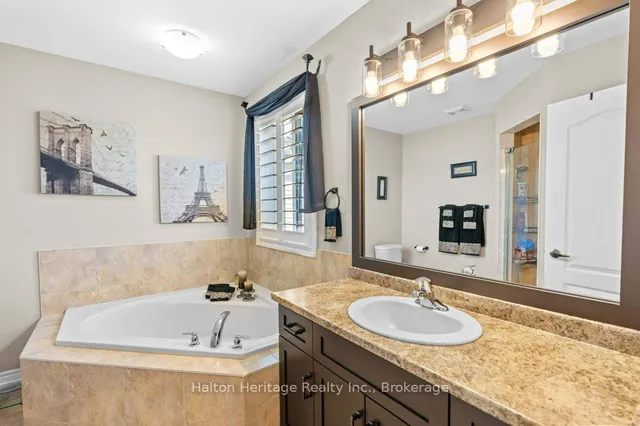 Additional property image - 72 Garinger Cres