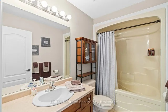 Additional property image - 72 Garinger Cres