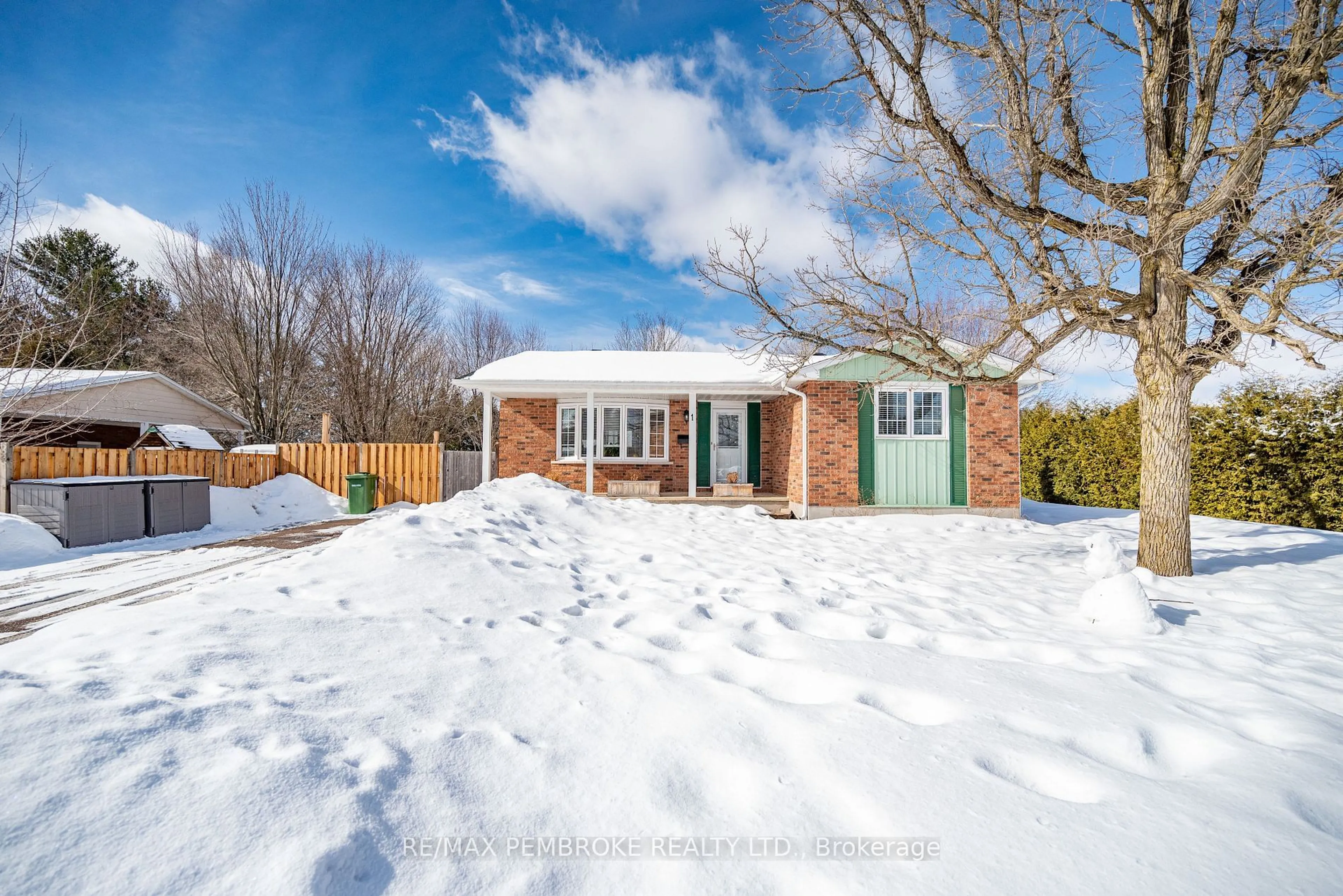 A pic from outside/outdoor area/front of a property/back of a property/a pic from drone, street for 1 Pine Pl, Petawawa Ontario K8H 2Y7