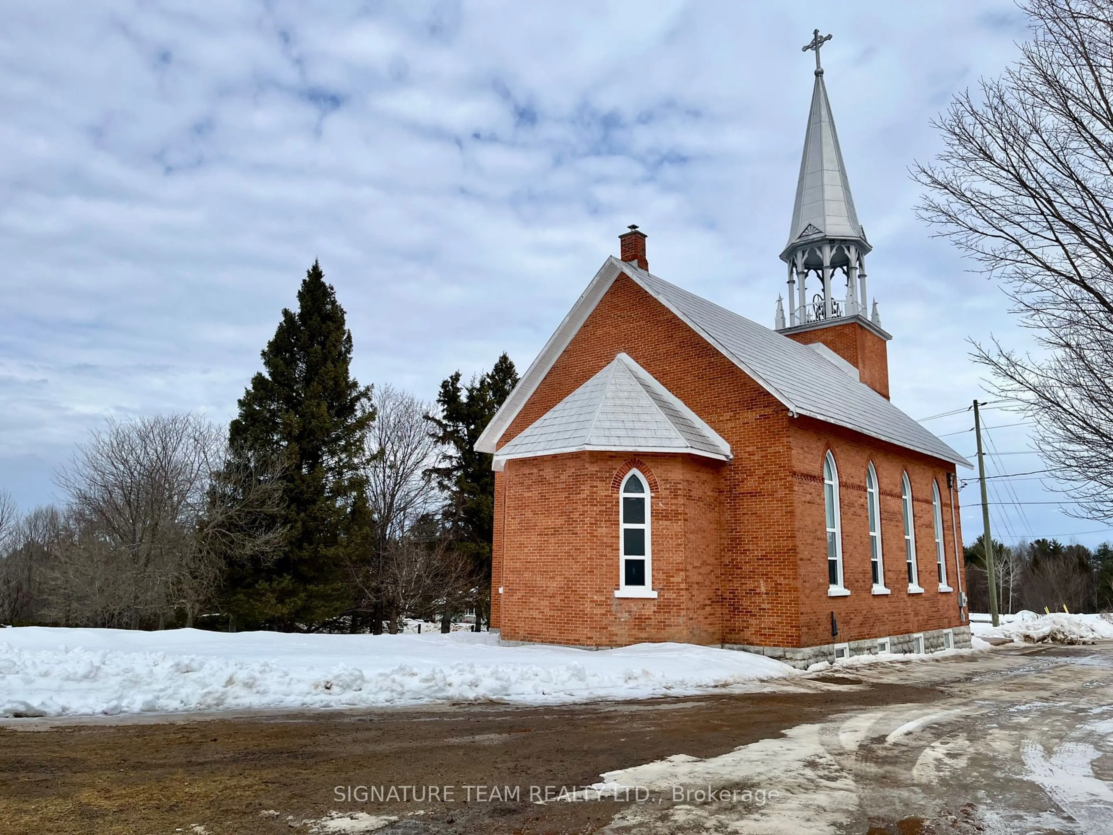 Blurry image for 799 Silver Lake Rd, Bonnechere Valley Ontario K0J 1T0