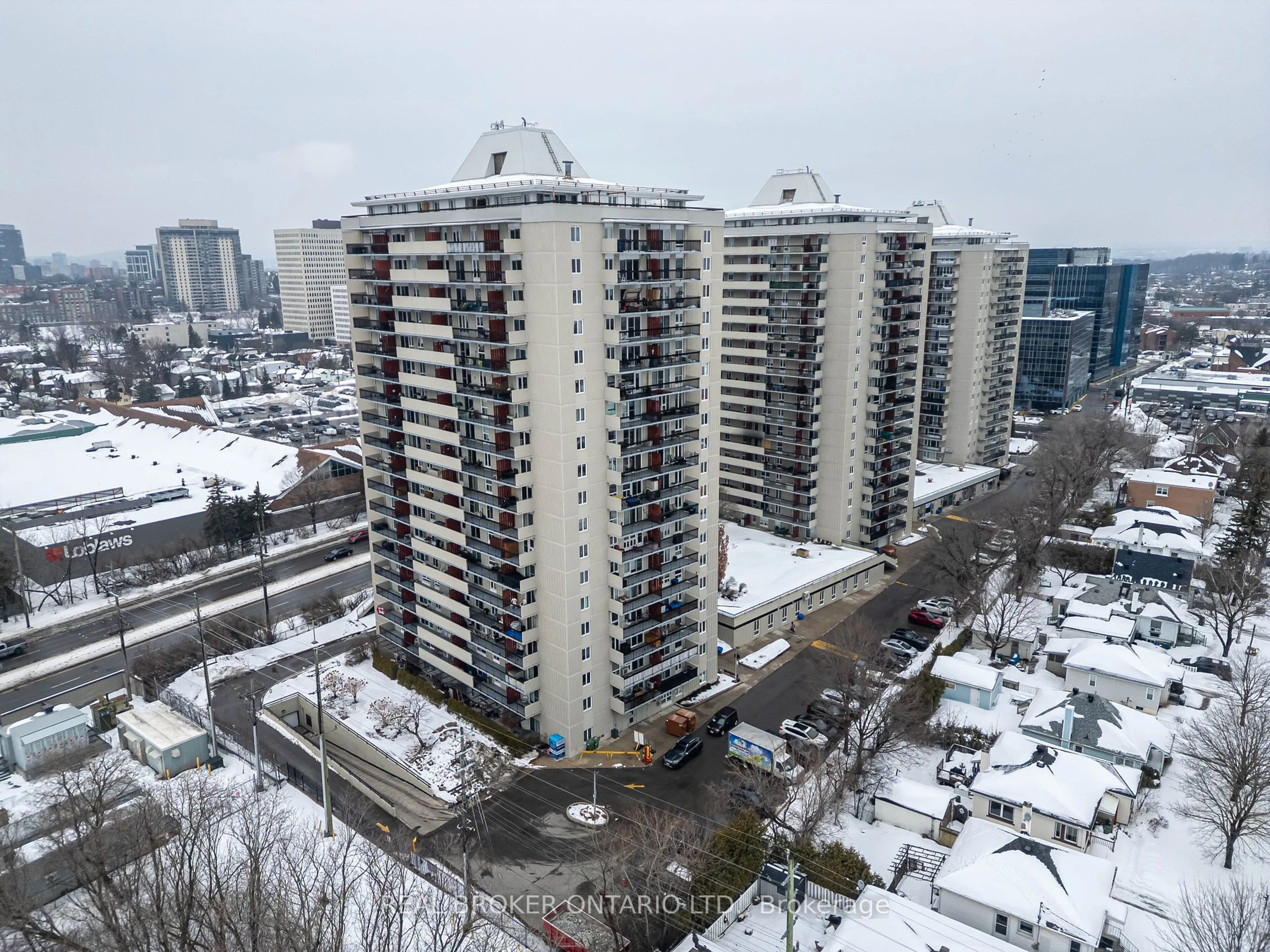 A pic from outside/outdoor area/front of a property/back of a property/a pic from drone, city buildings view from balcony for 158C McArthur Ave #1907, Vanier and Kingsview Park Ontario K1L 8E7