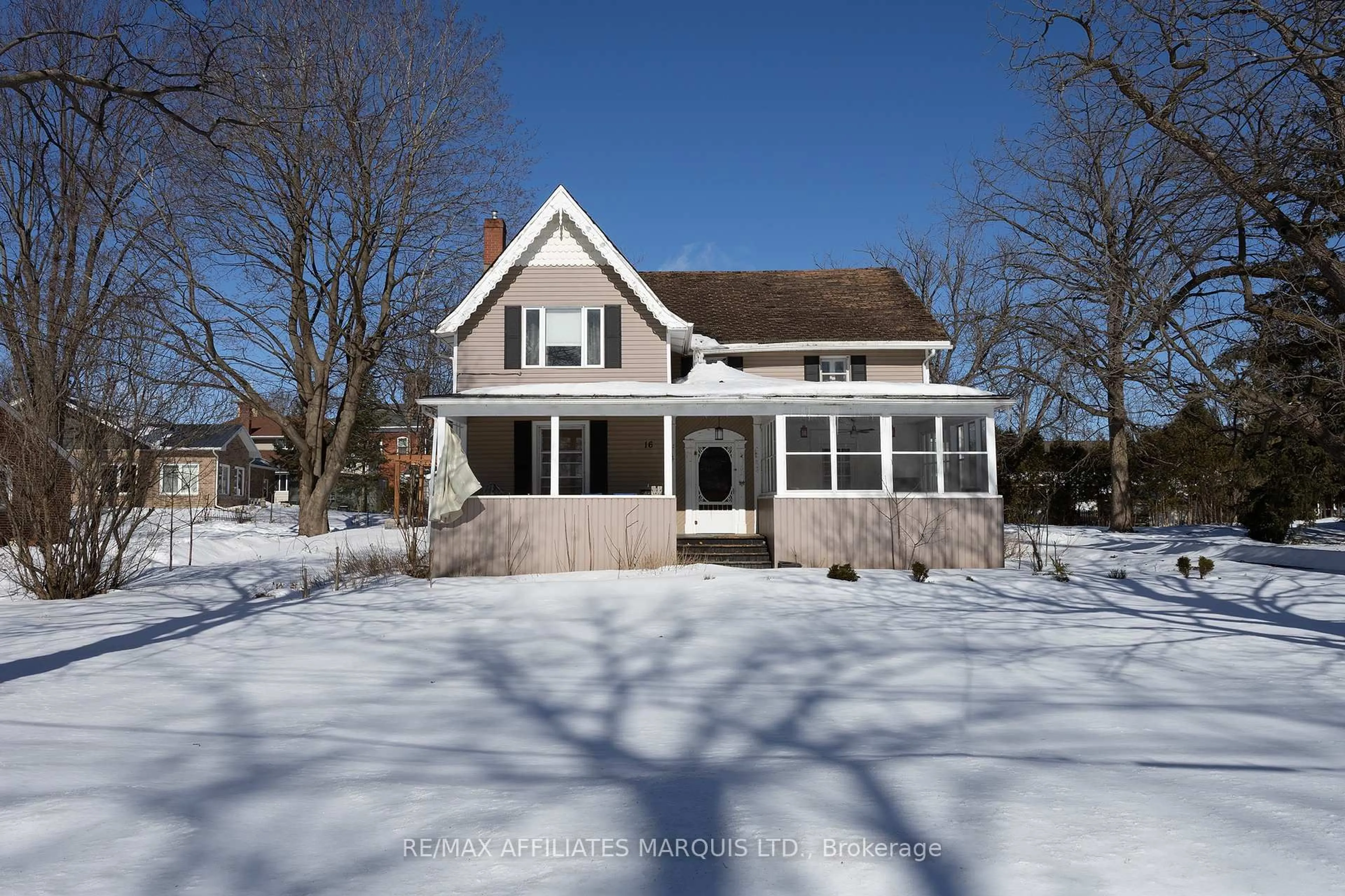 Home with vinyl exterior material, street for 16 Lakeshore Dr, South Dundas Ontario K0C 1X0