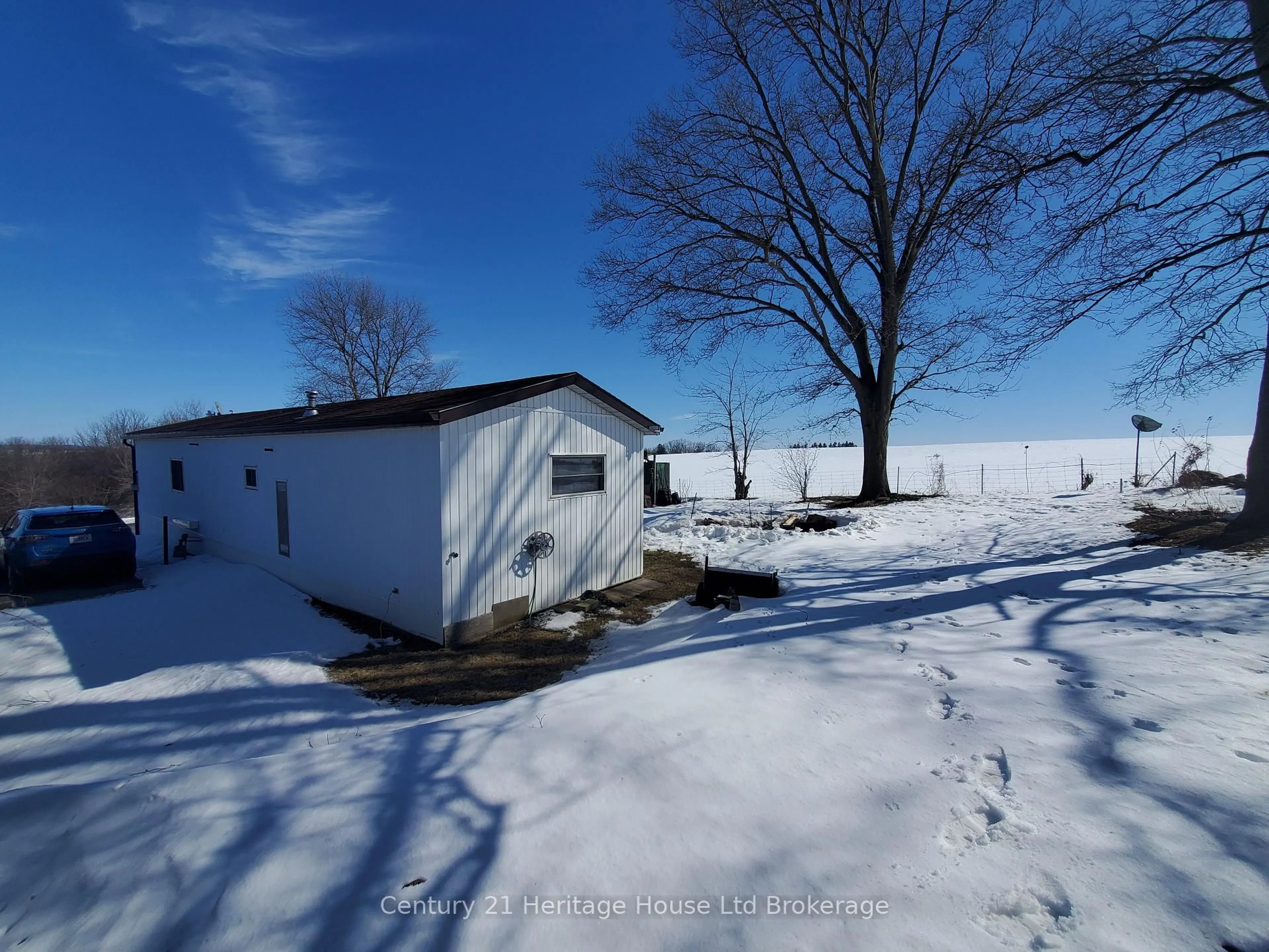 A pic from outside/outdoor area/front of a property/back of a property/a pic from drone, unknown for 596101 Hwy 59 High #6 Highland, East Zorra-Tavistock Ontario N4S 7W1