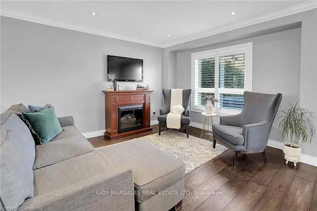 Additional image 30 of 24 Linington Tr