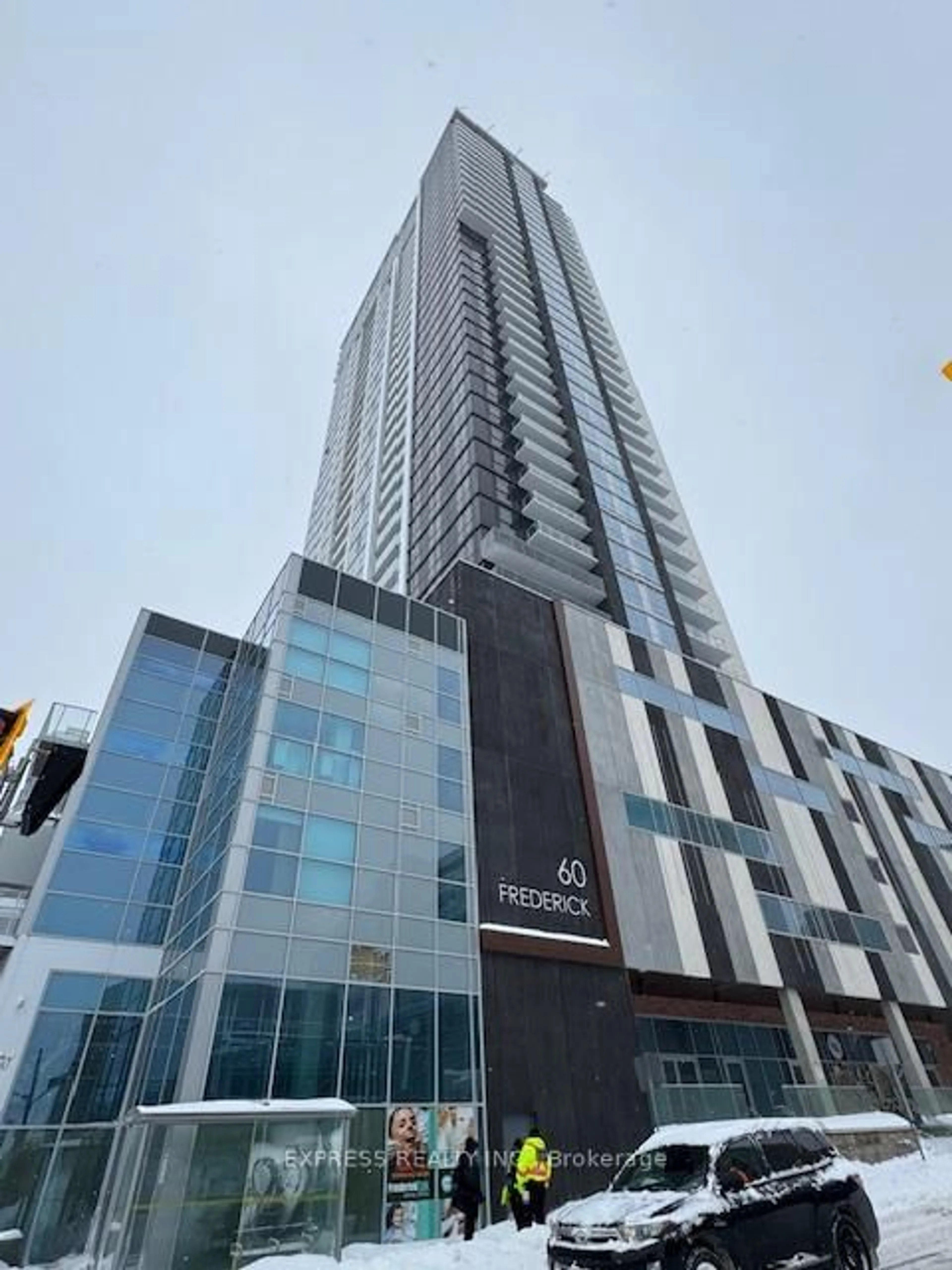 Indoor foyer for 60 Frederick St #2714, Kitchener Ontario N2H 0C7