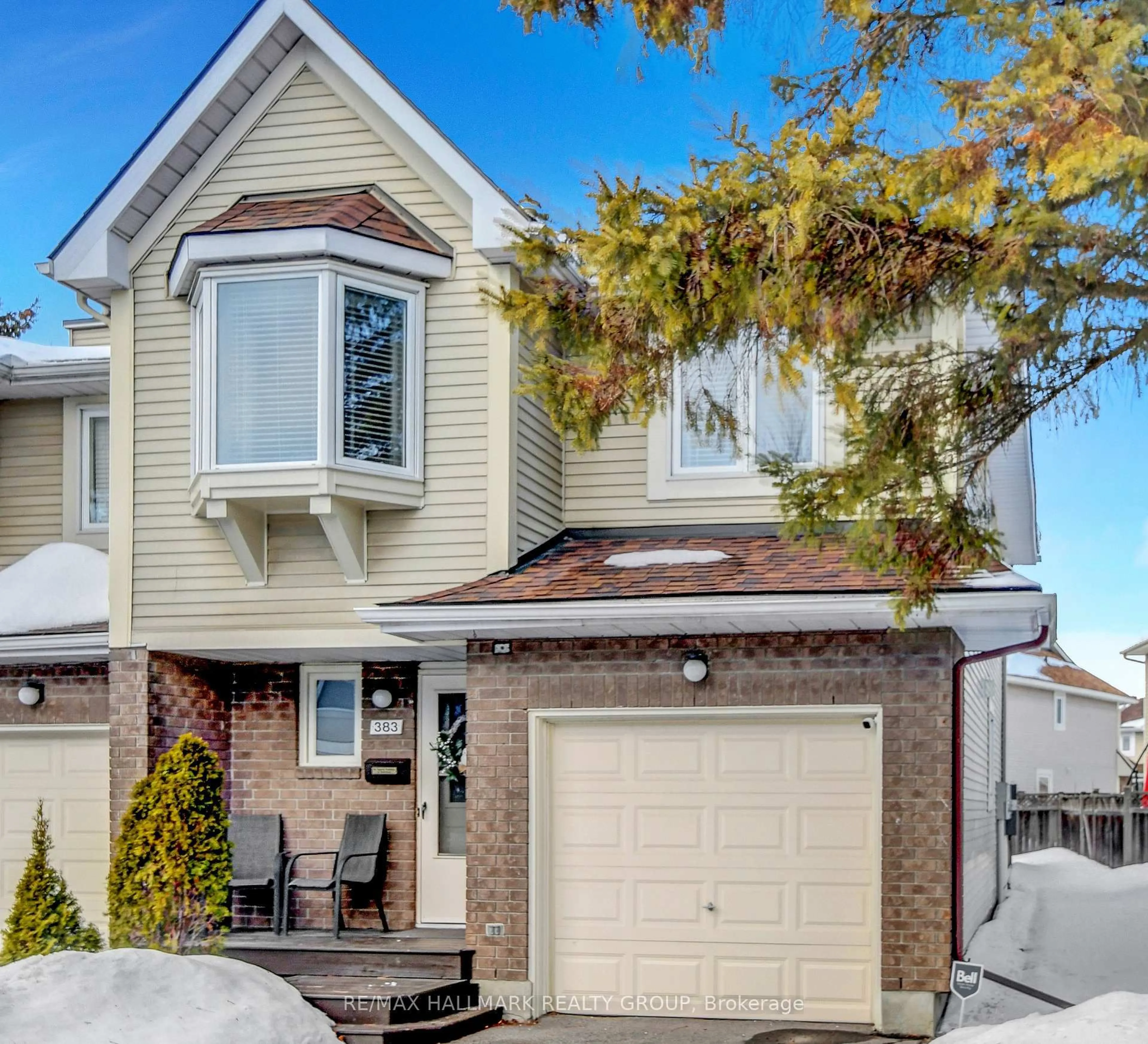 Home with vinyl exterior material, street for 383 Valade Cres, Orleans - Cumberland and Area Ontario K4A 2W3