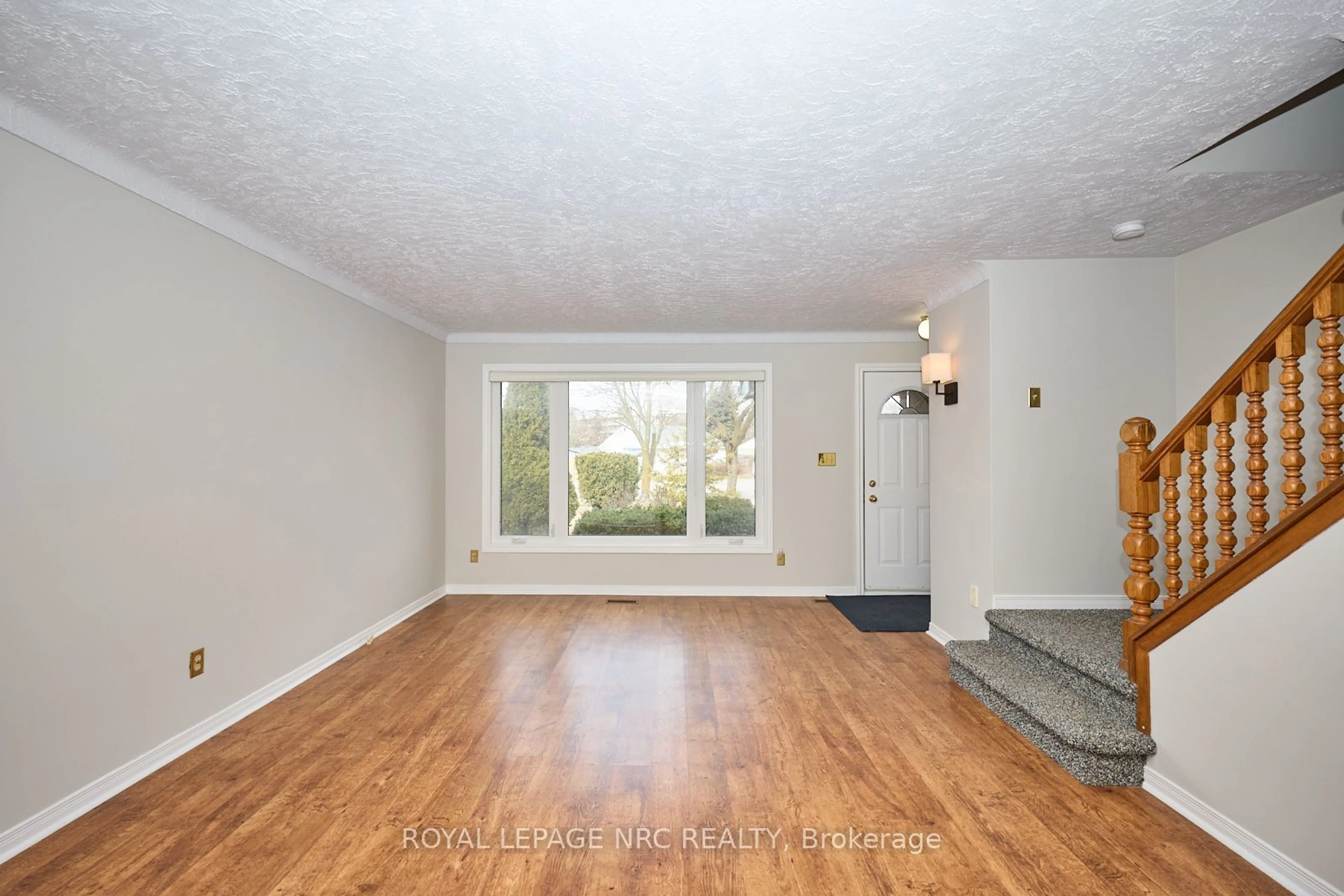 A pic of a room for 622 Carlton St, St. Catharines Ontario L2M 6Z1