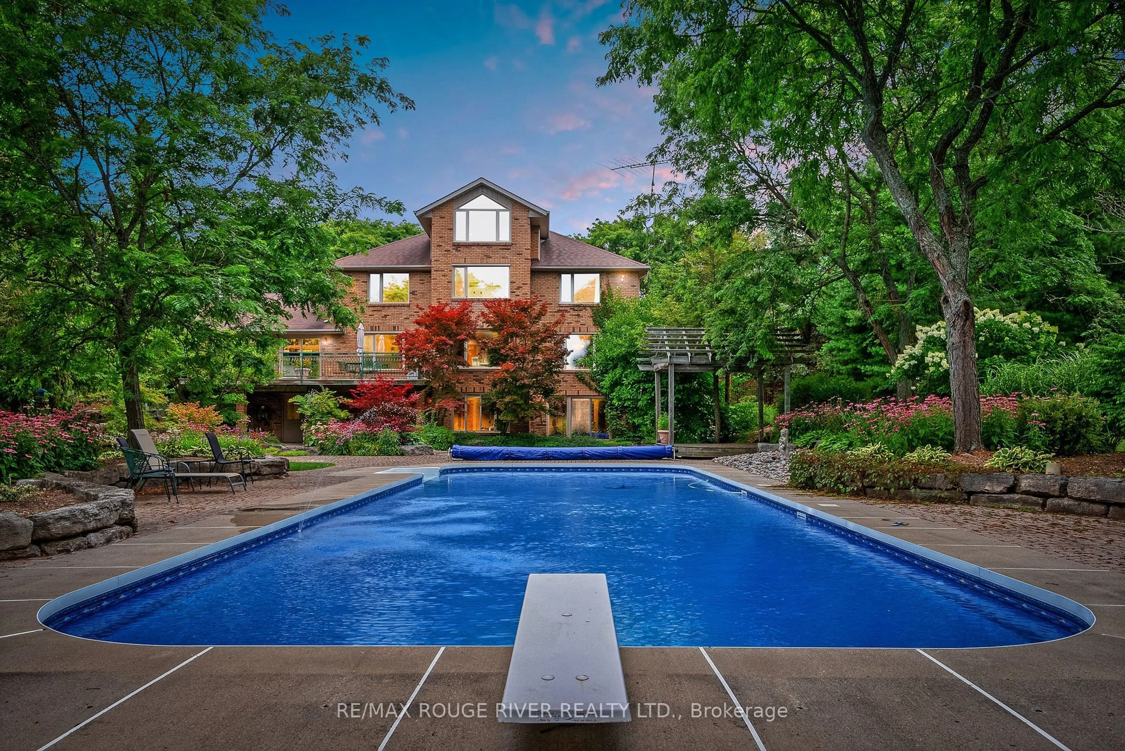 Pool for 55 Skye Valley Dr, Hamilton Township Ontario K9A 0Y9