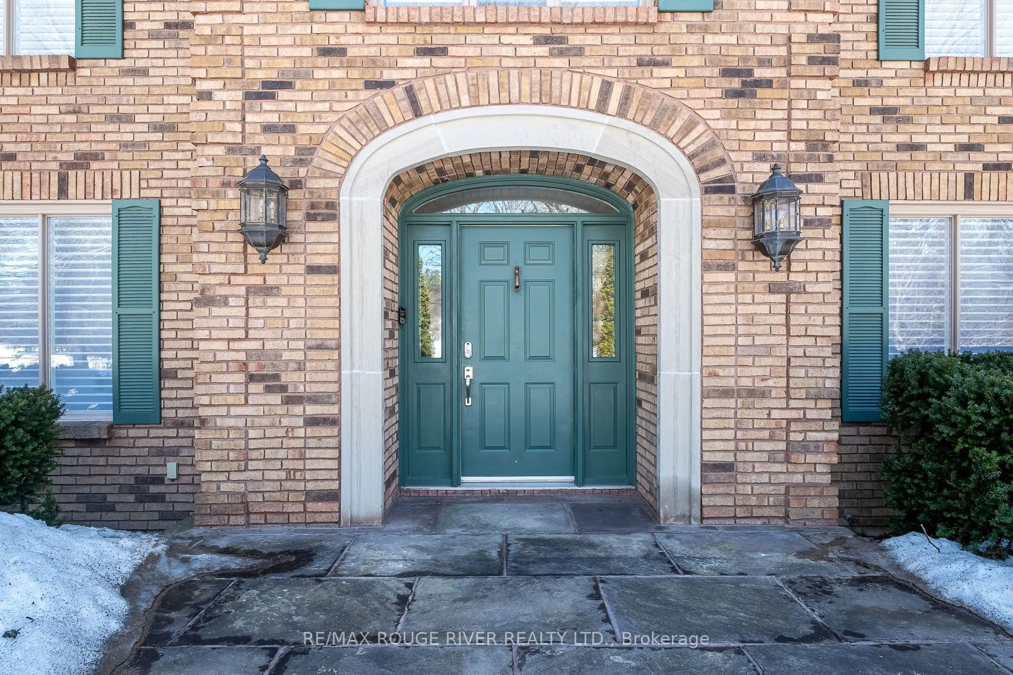 Indoor entryway for 55 Skye Valley Dr, Hamilton Township Ontario K9A 0Y9