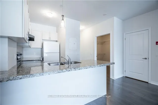 Additional property image - 95 Wilson St Unit 204