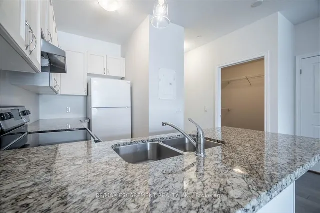 Additional property image - 95 Wilson St Unit 204