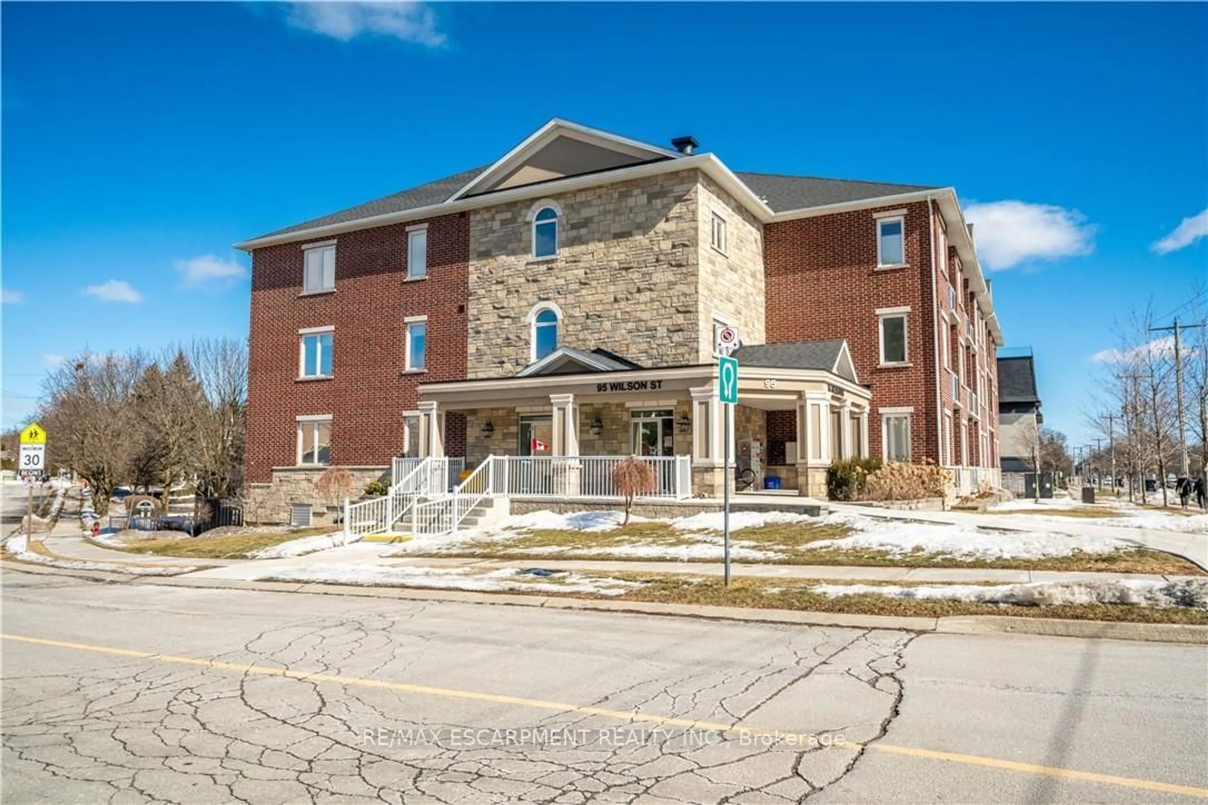 Home with brick exterior material, building for 95 Wilson St #204, Hamilton Ontario L9G 1N1