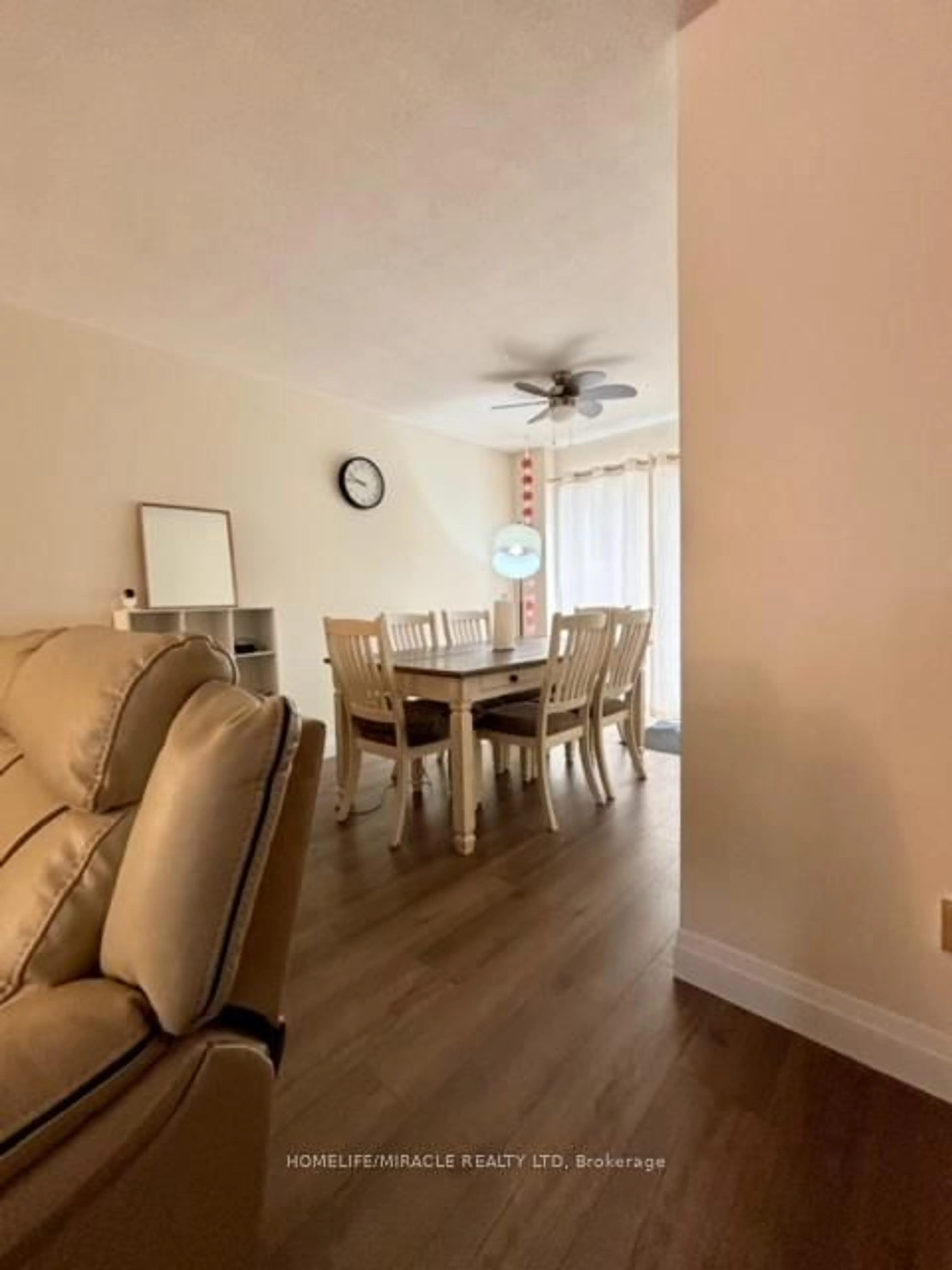 A pic of a room for 430 Pioneer Dr #6, Kitchener Ontario N2P 1H6