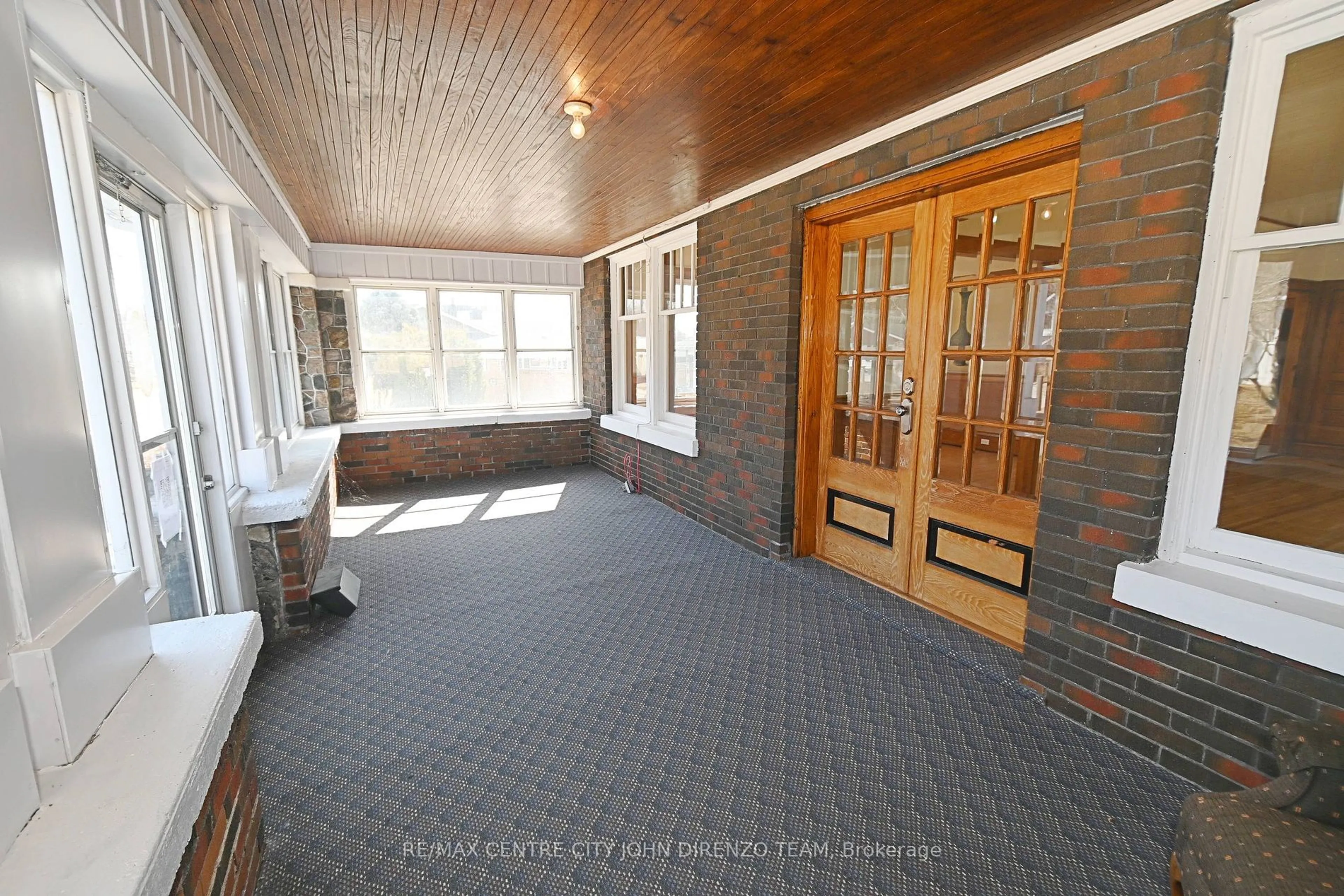 Indoor foyer for 236 Colonel Bostwick St, Central Elgin Ontario N5L 1C1